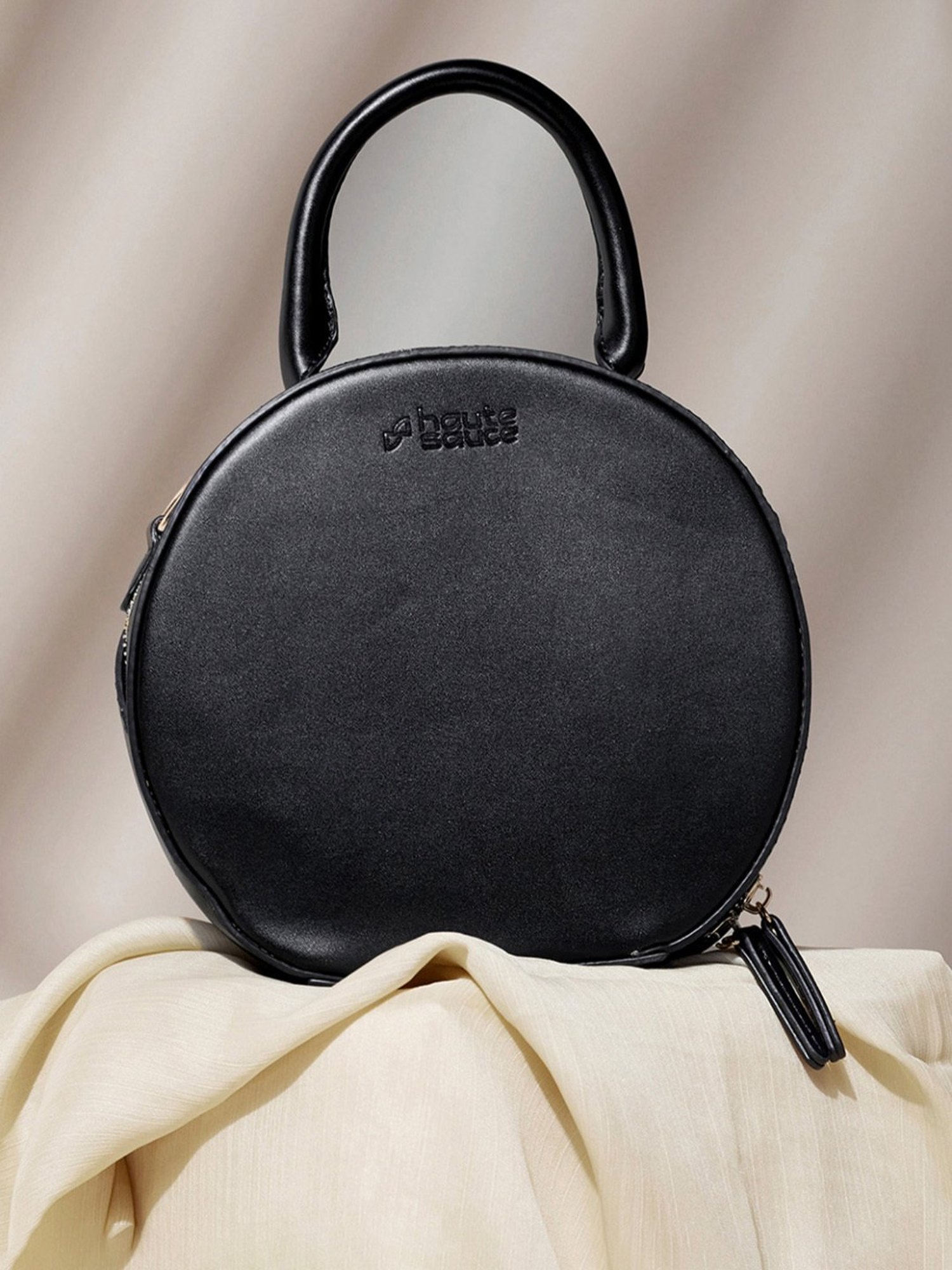 HauteSauce Black Medium Handheld Handbag