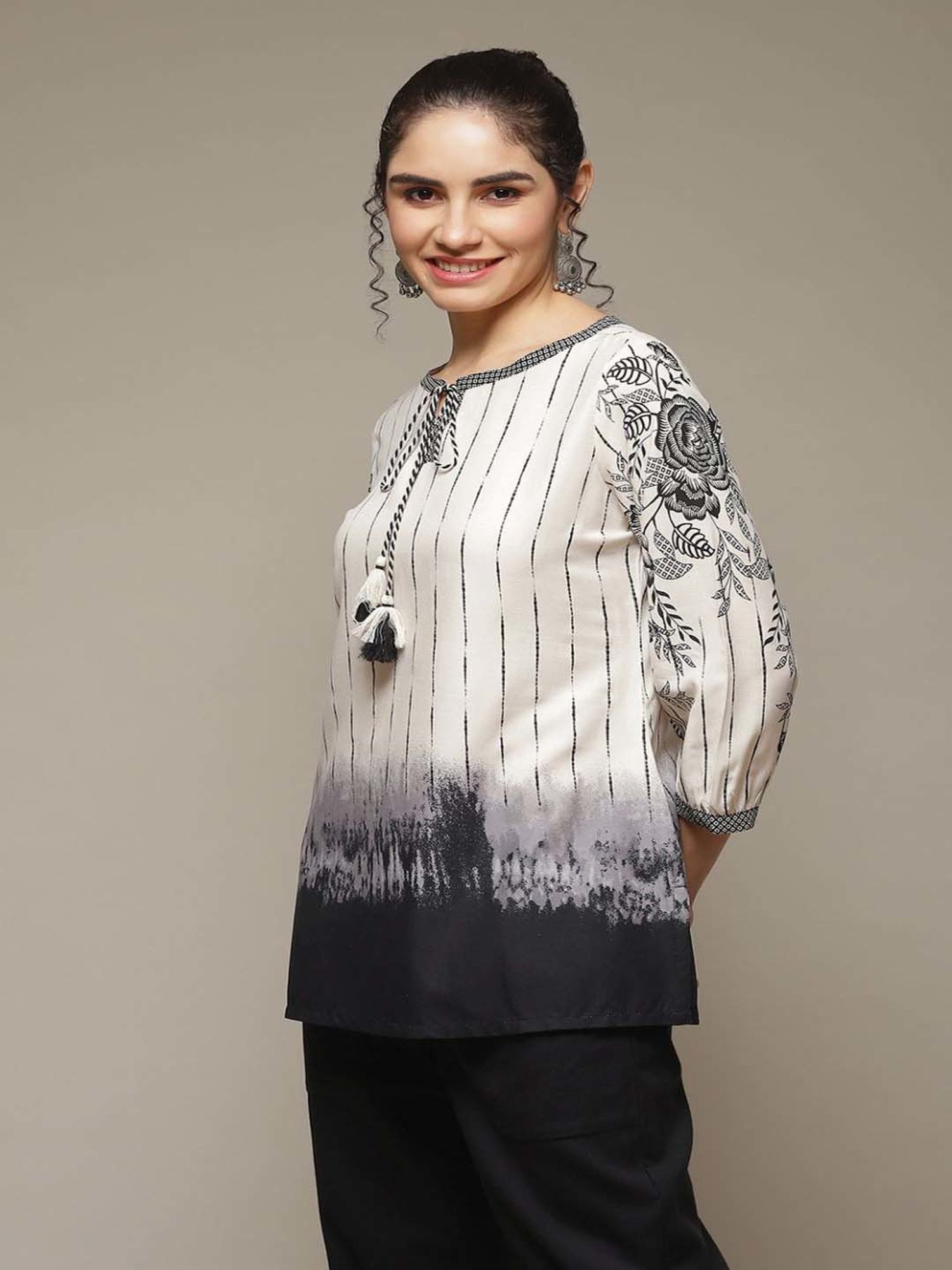 Rangriti White & Black Printed Top