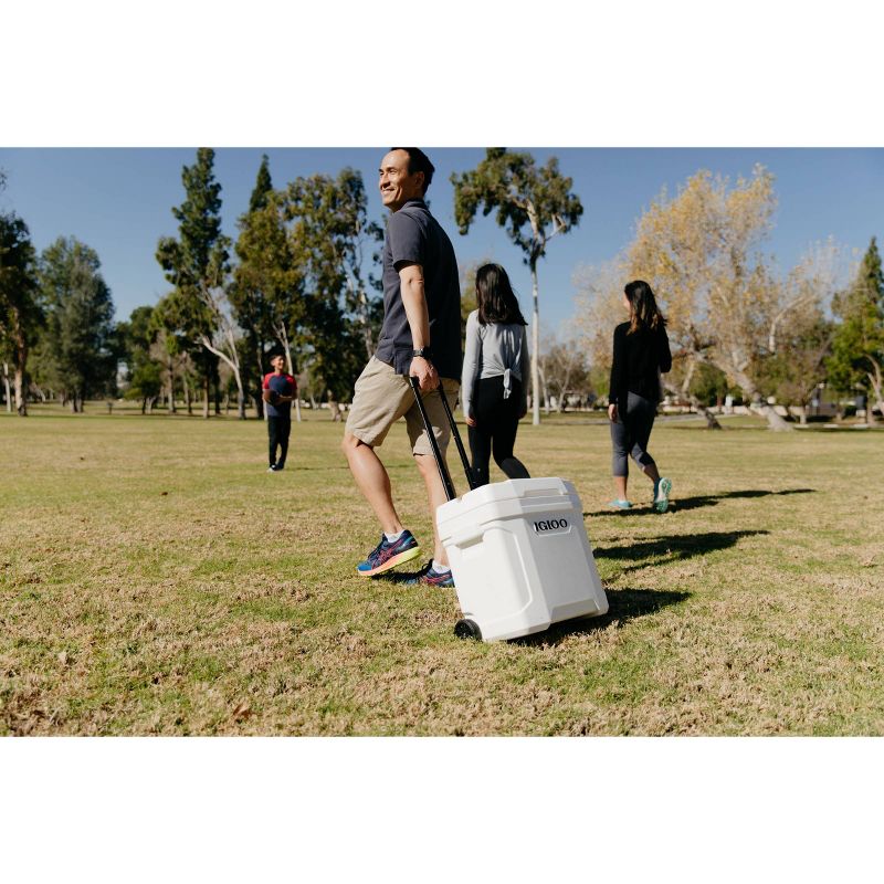 Igloo Latitude 30qt Roller Marine Cooler