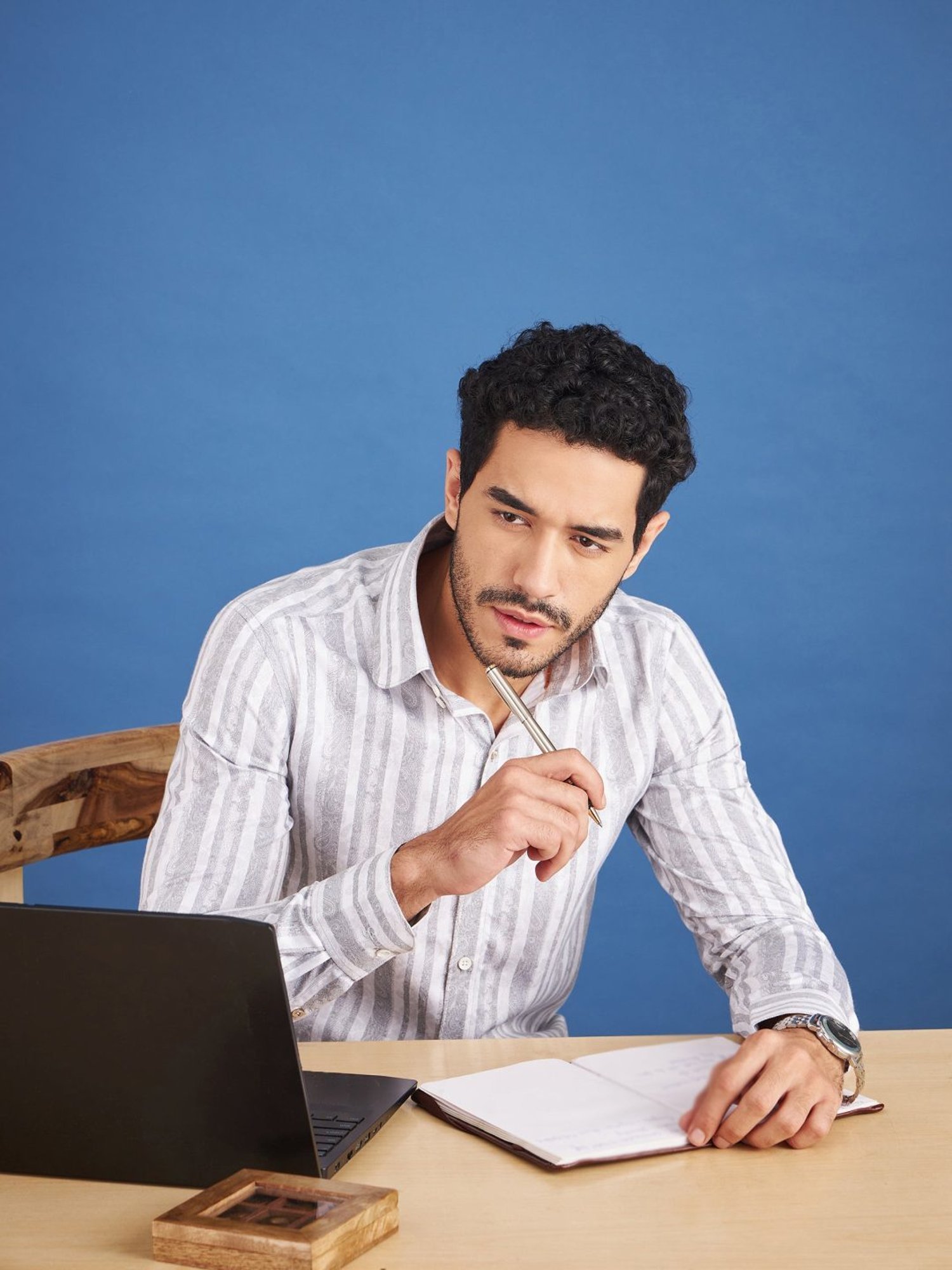 Louis Stitch White And Grey Cotton Regular Fit Striped Shirt
