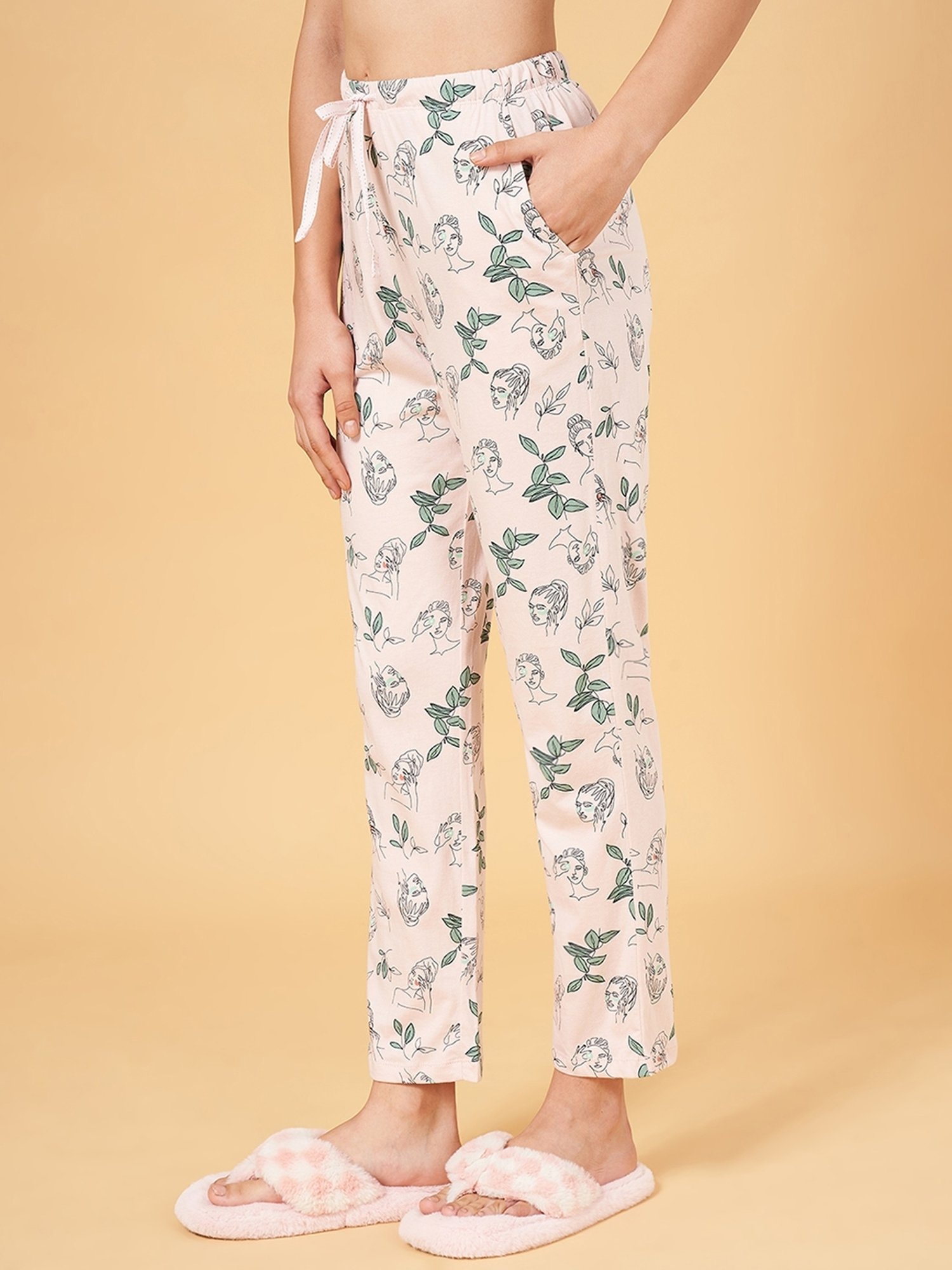 Dreamz by Pantaloons Pink Cotton Printed Pyjamas