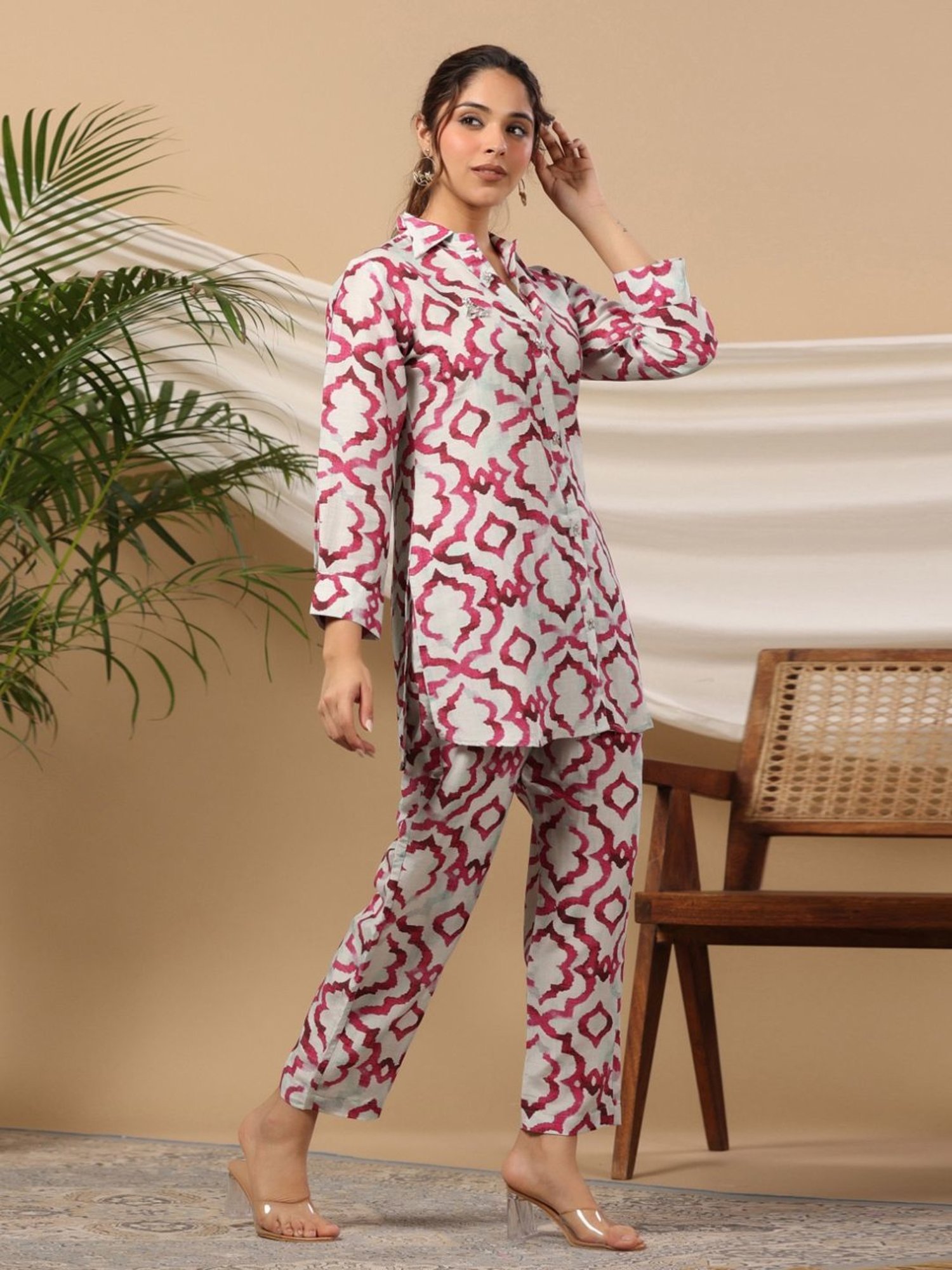 Kaftanize Pink Abhuti Collar Neck Shirt And Pant