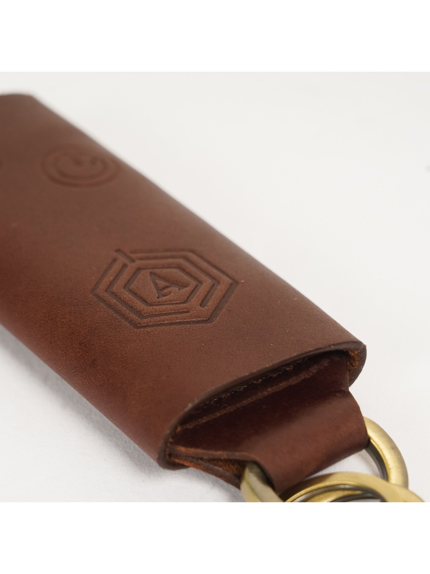 Arista Vault Brown Smart Bag Tag