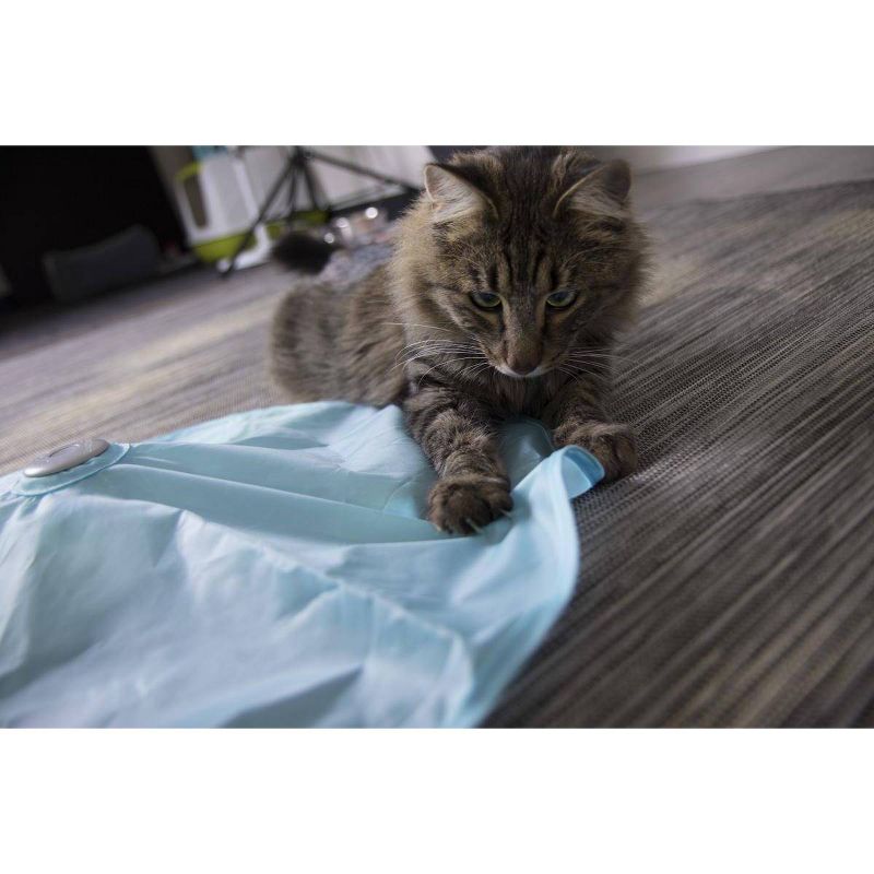 SmartyKat Hot Pursuit Electronic Light and Motion Cat Toy