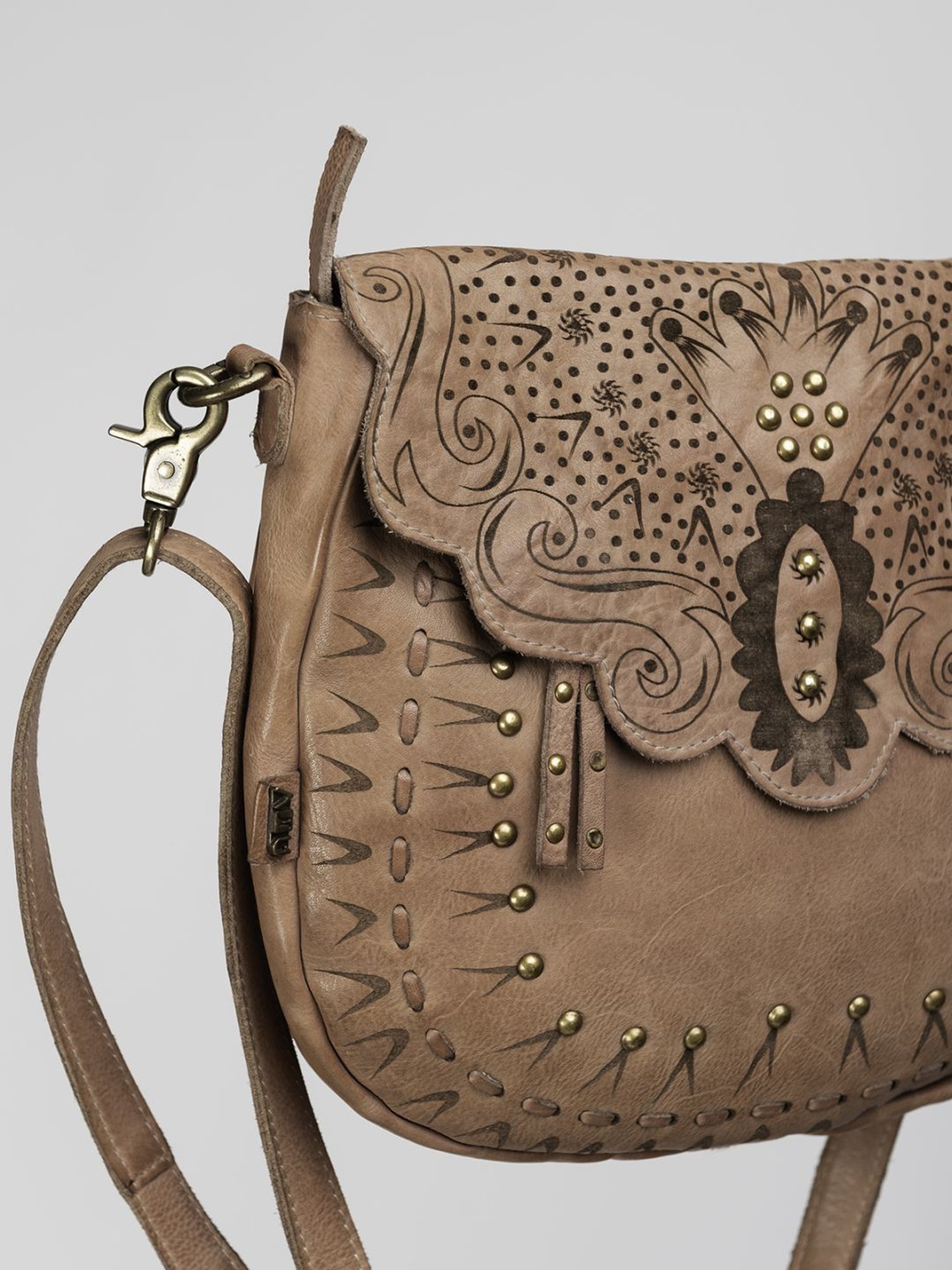 Art N Vintage Carob Blush Pink Leather Textured Medium Sling Handbag