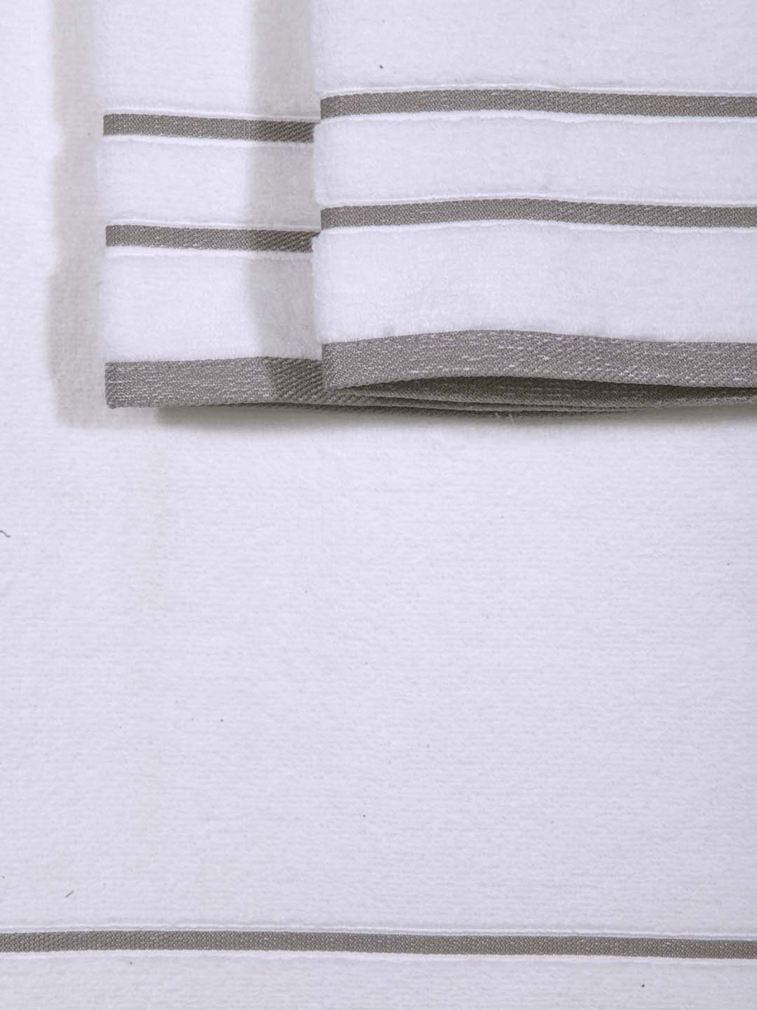 Mark Home 100% Cotton 500 GSM Zero Twist Simply Soft White Towel Set