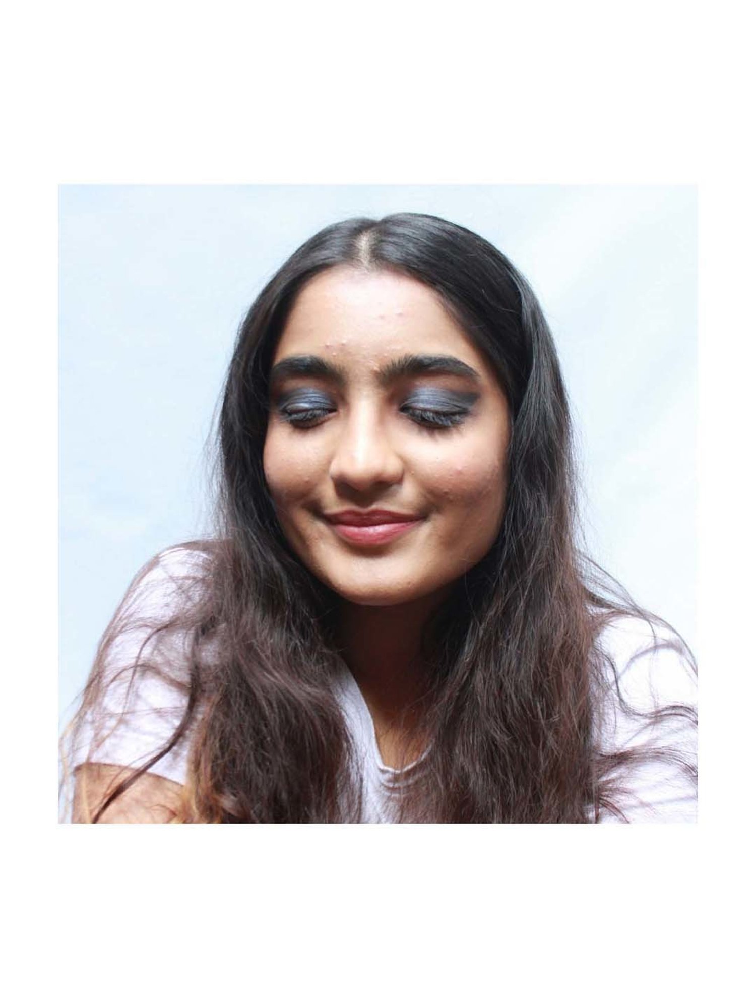 Disguise Cosmetics Satin Smooth Eyeshadow Squares Satin Grey Smoke 214 - 4.5 Gm