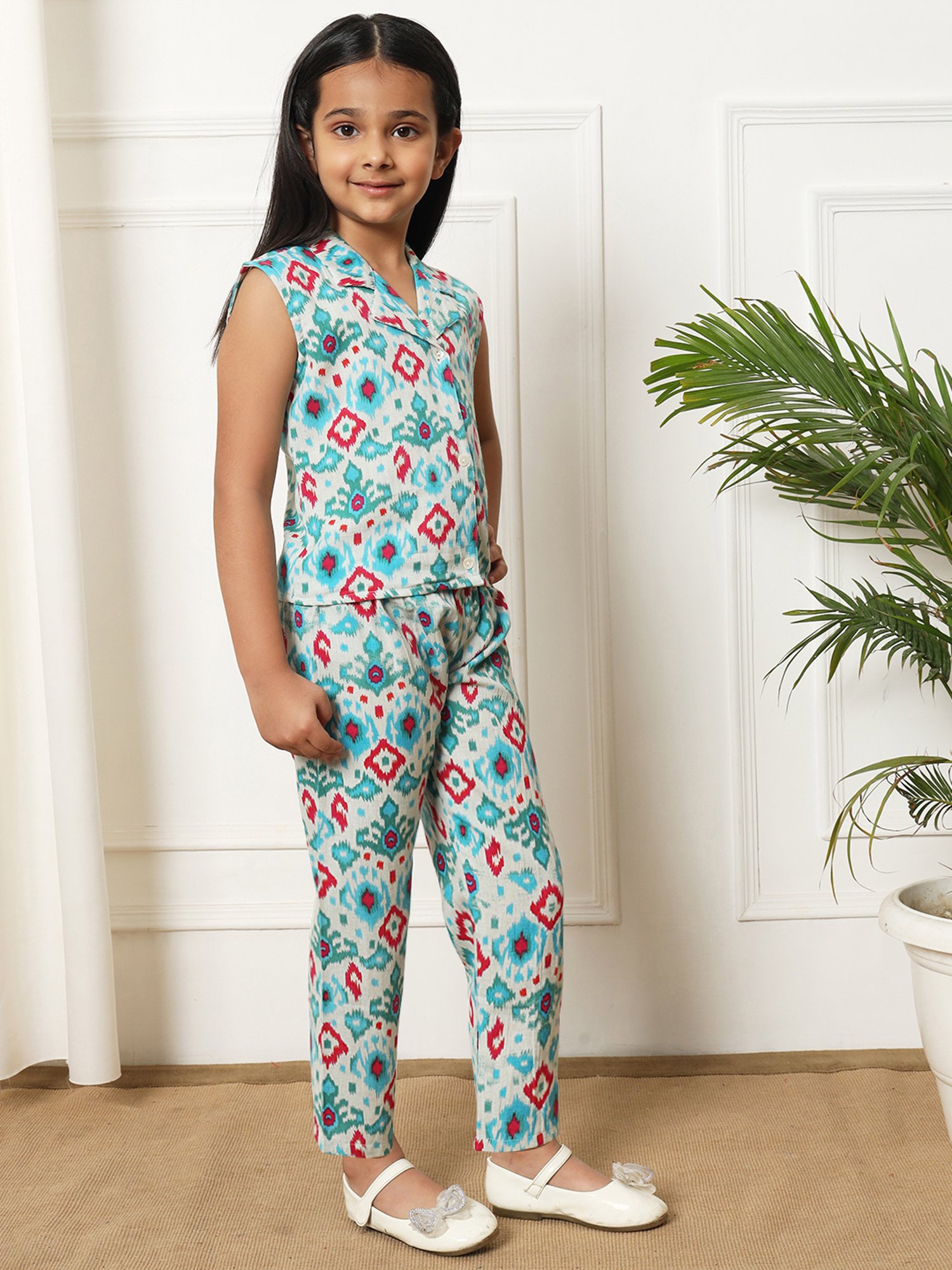 READIPRINT FASHIONS Kids Blue & Pink Printed Shirt with Trousers
