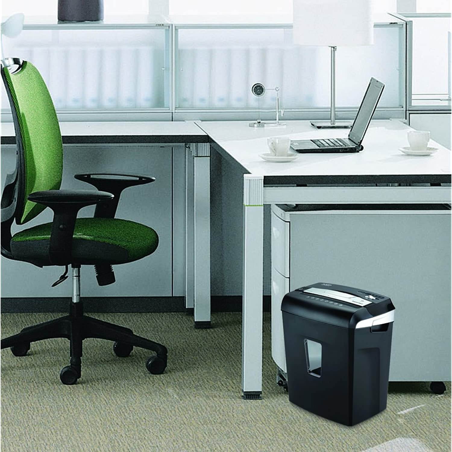 Aurora JamFree AU1040XA 10-Sheet Cross-Cut Paper / Credit Card Shredder