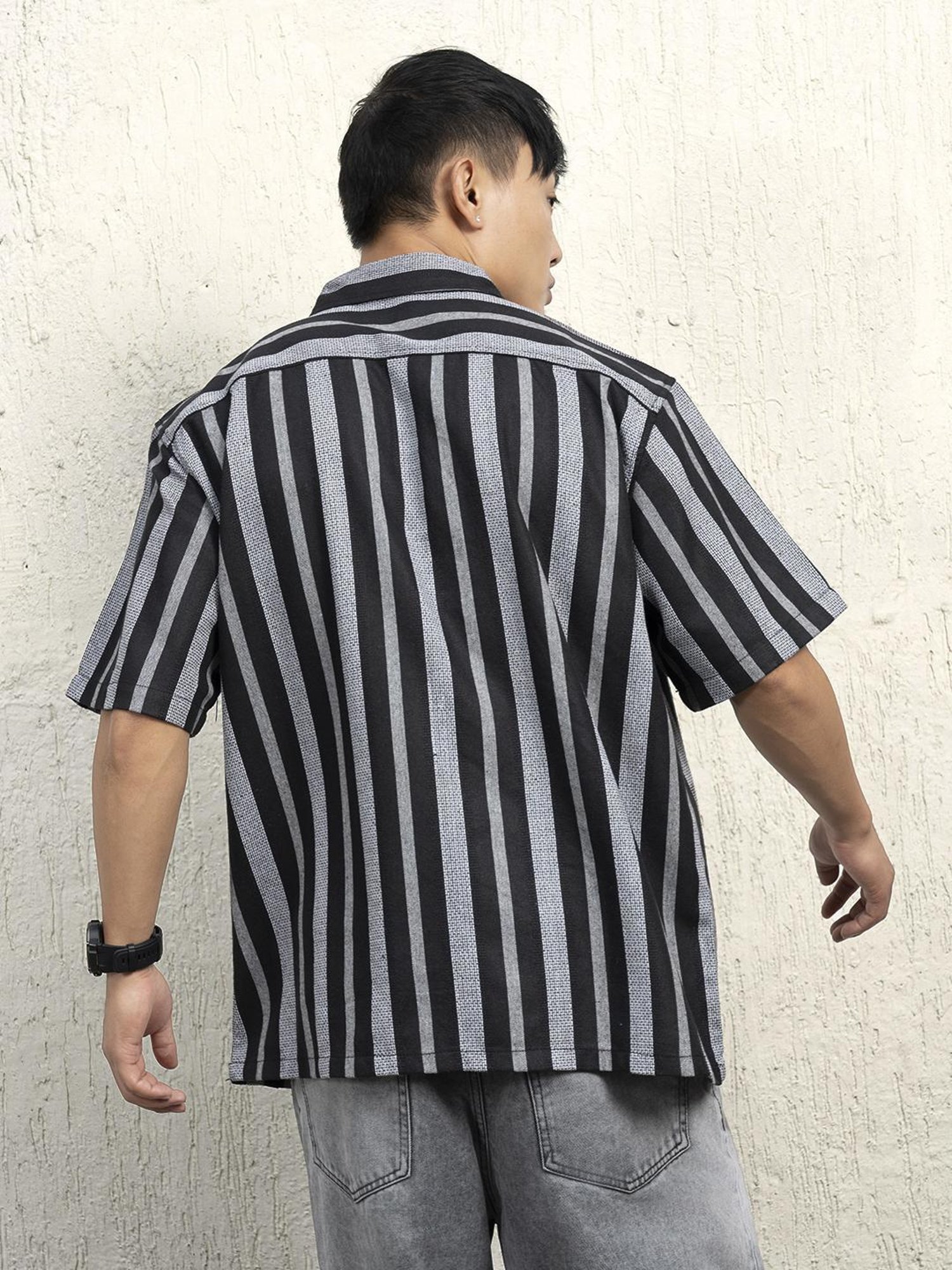 Hubberholme Men Cotton Short Sleeves Oversized Striped Shirt 14