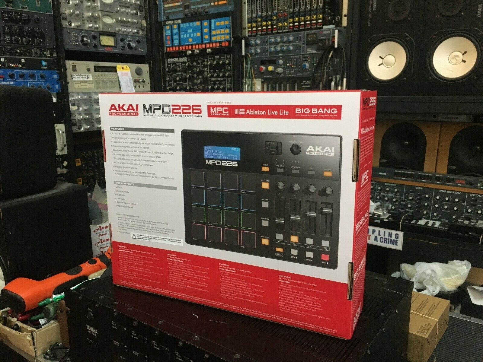 Akai Professional MPD226 16 Pad MIDI / USB  Controller MPD 226 New //ARMENS//