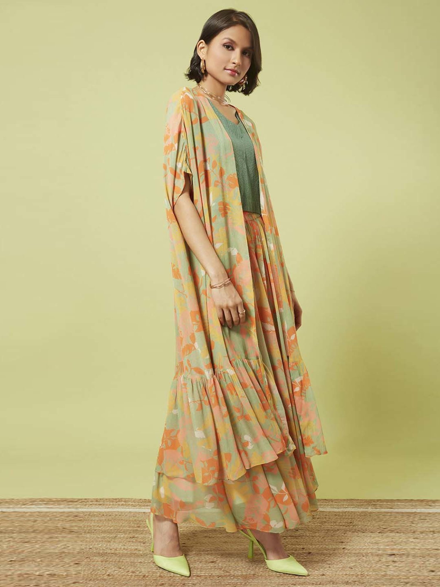 Marigold Lane Multicolored Printed Shrug