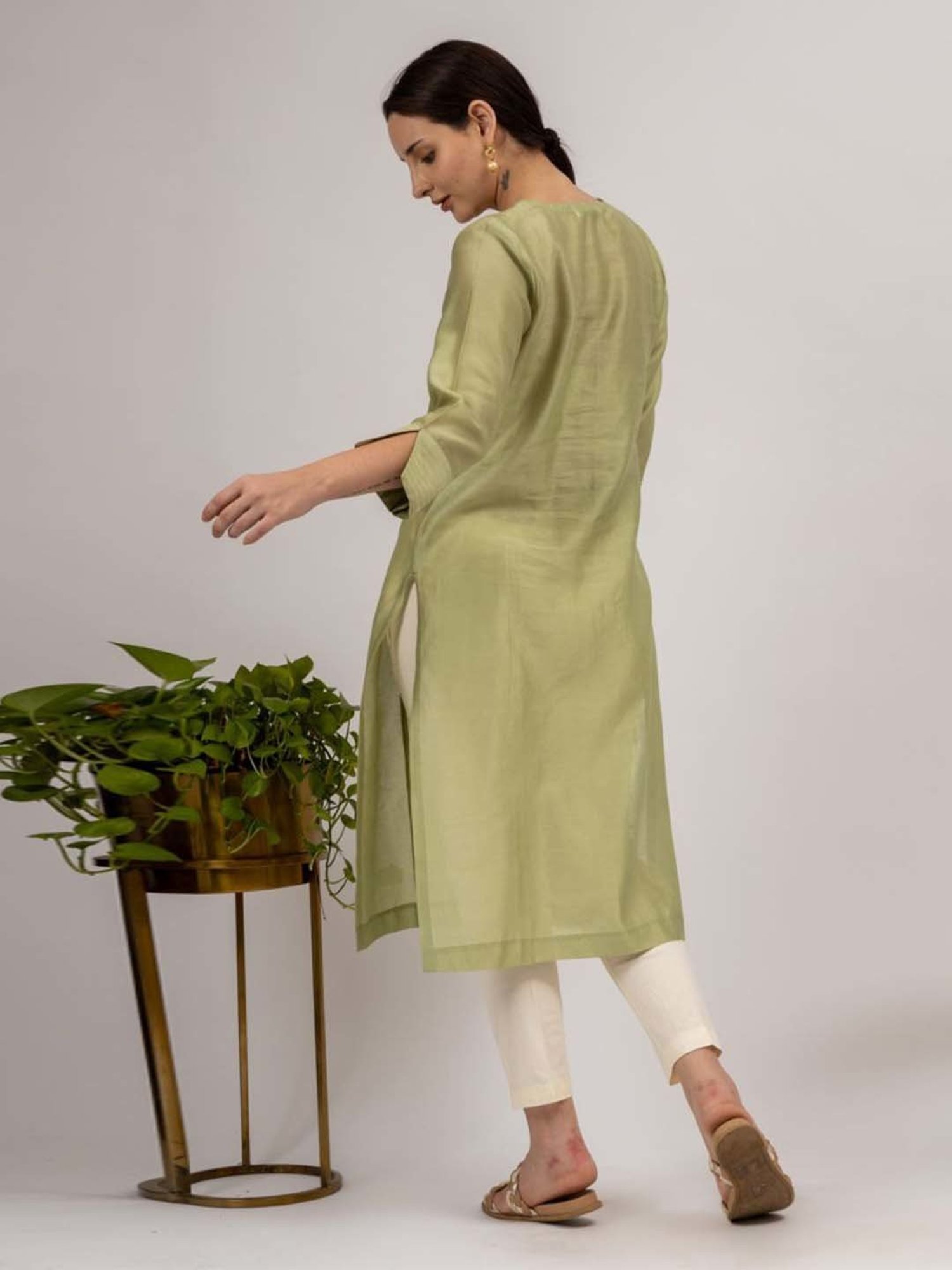 Mushio Green Fiora Hand Embroidered Chanderi Silk Front Panel Kurta With Slip