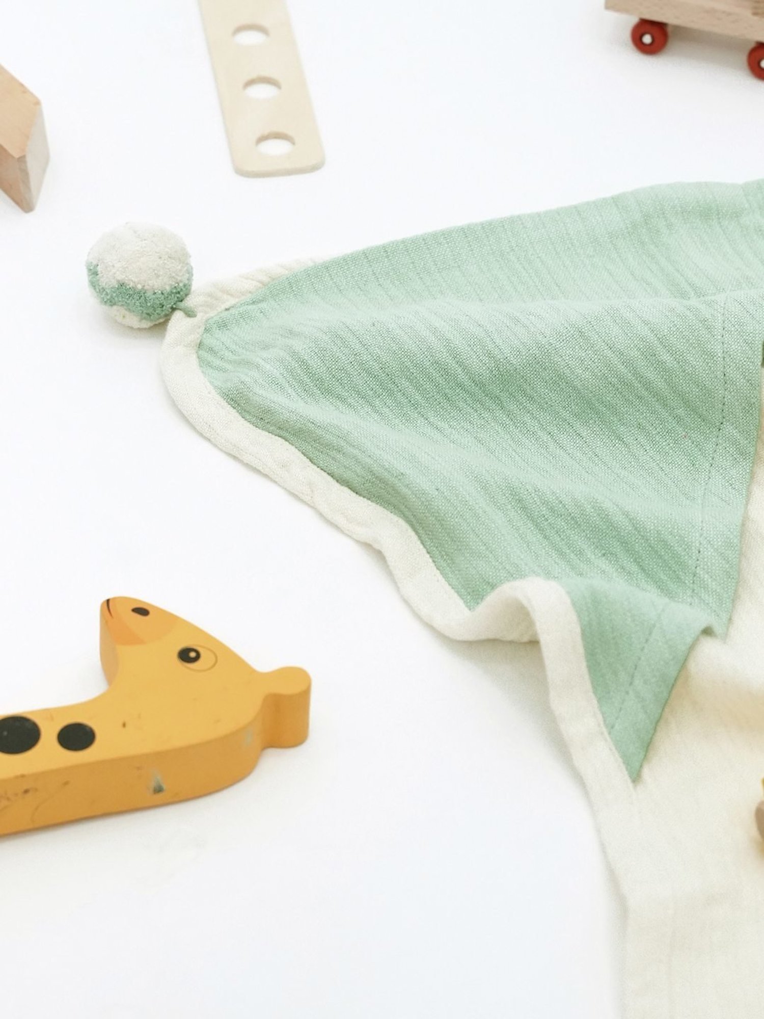 Doctor Towels Banana Double Cloth White 380 GSM Viscose Bath Towel