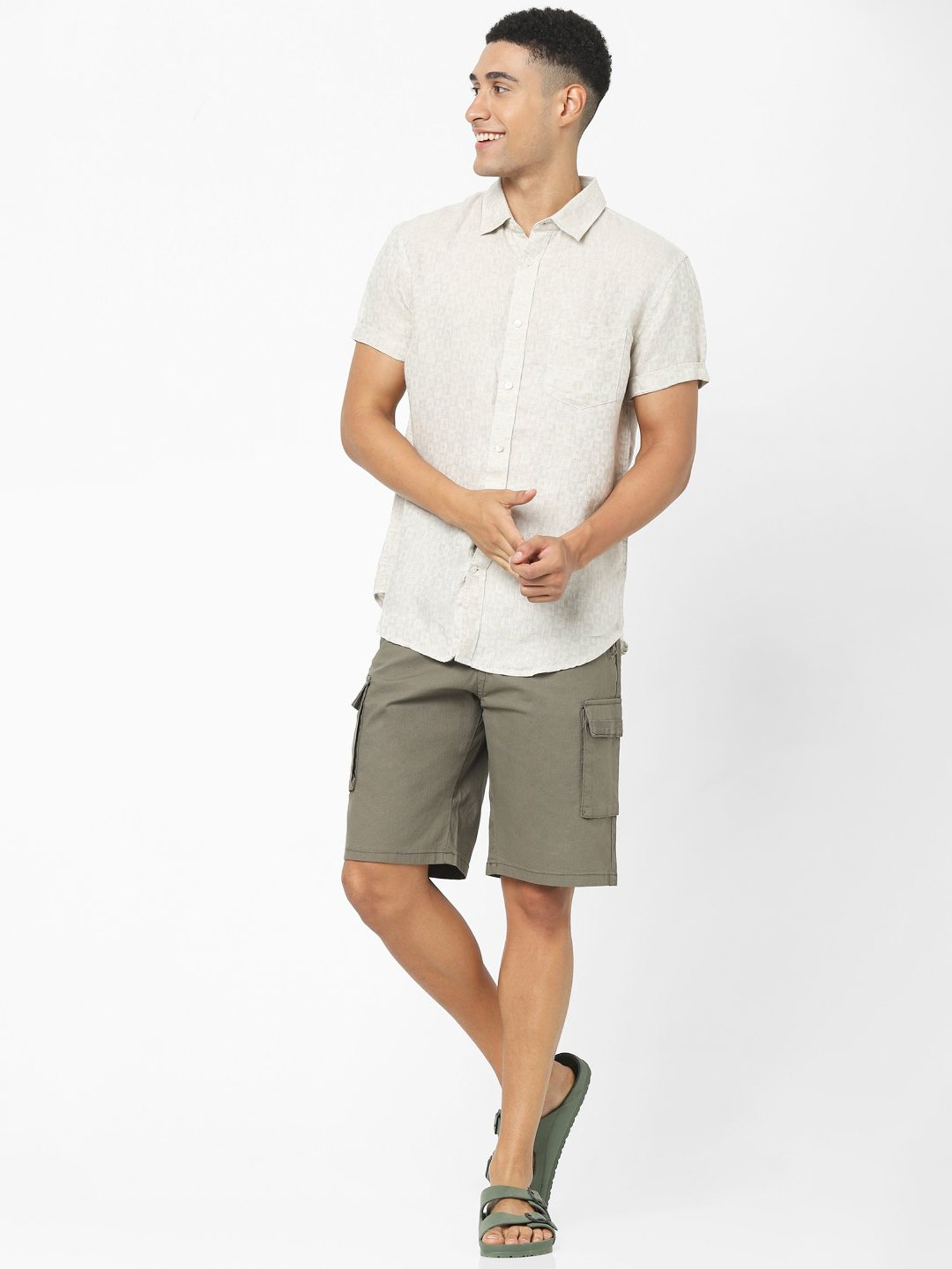 Celio* Olive Green Cotton Regular Fit Shorts