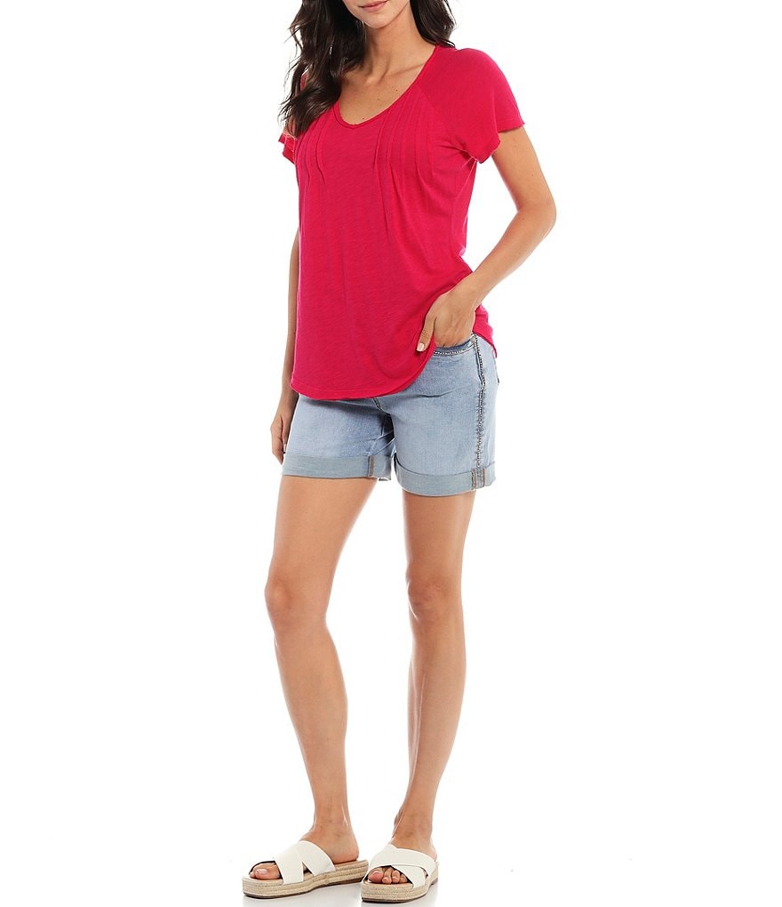 Reba Pintuck Detail Knit V-Neck Short Sleeve Top