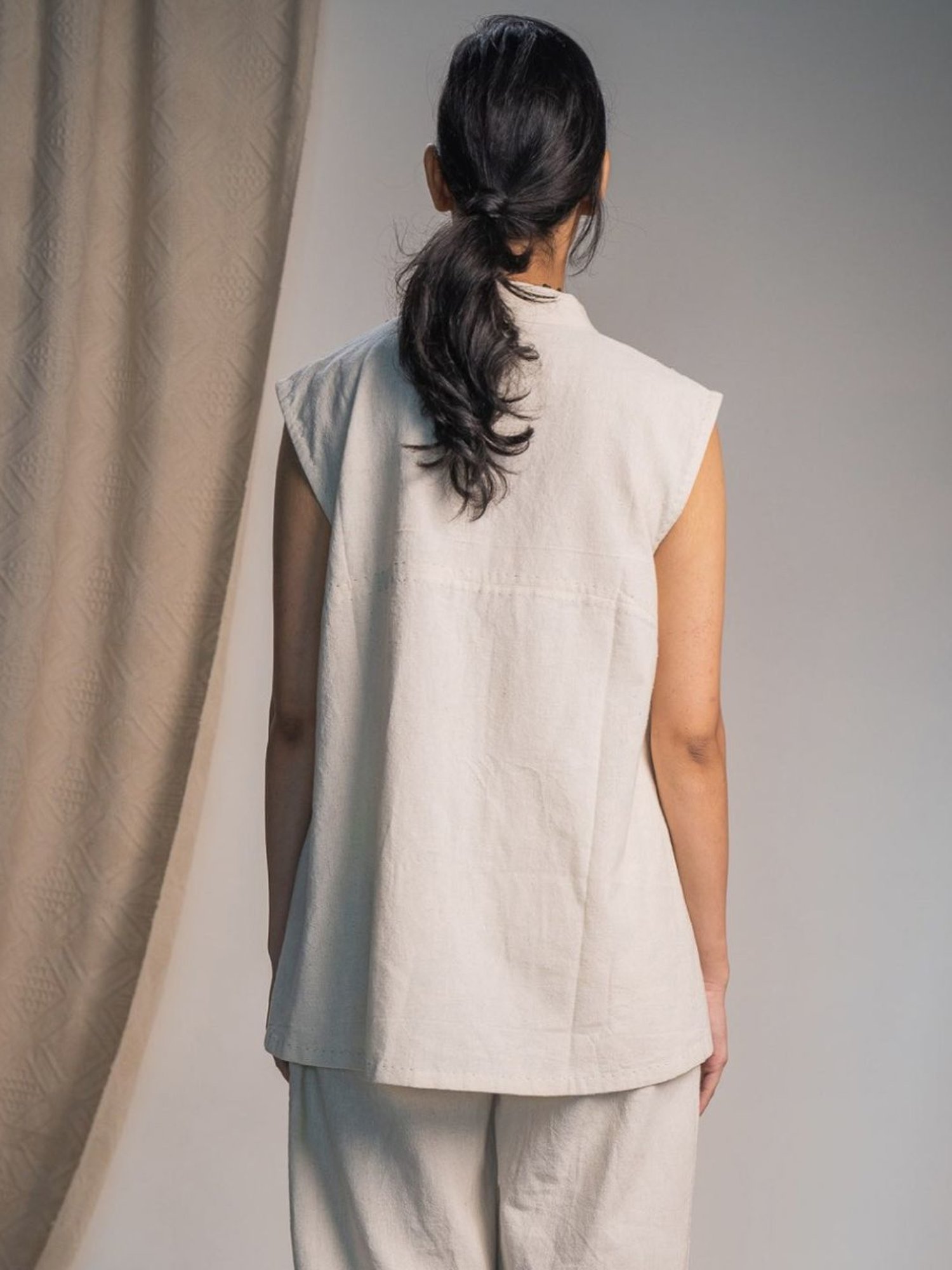 Lafaani Kora Rewind Shrug