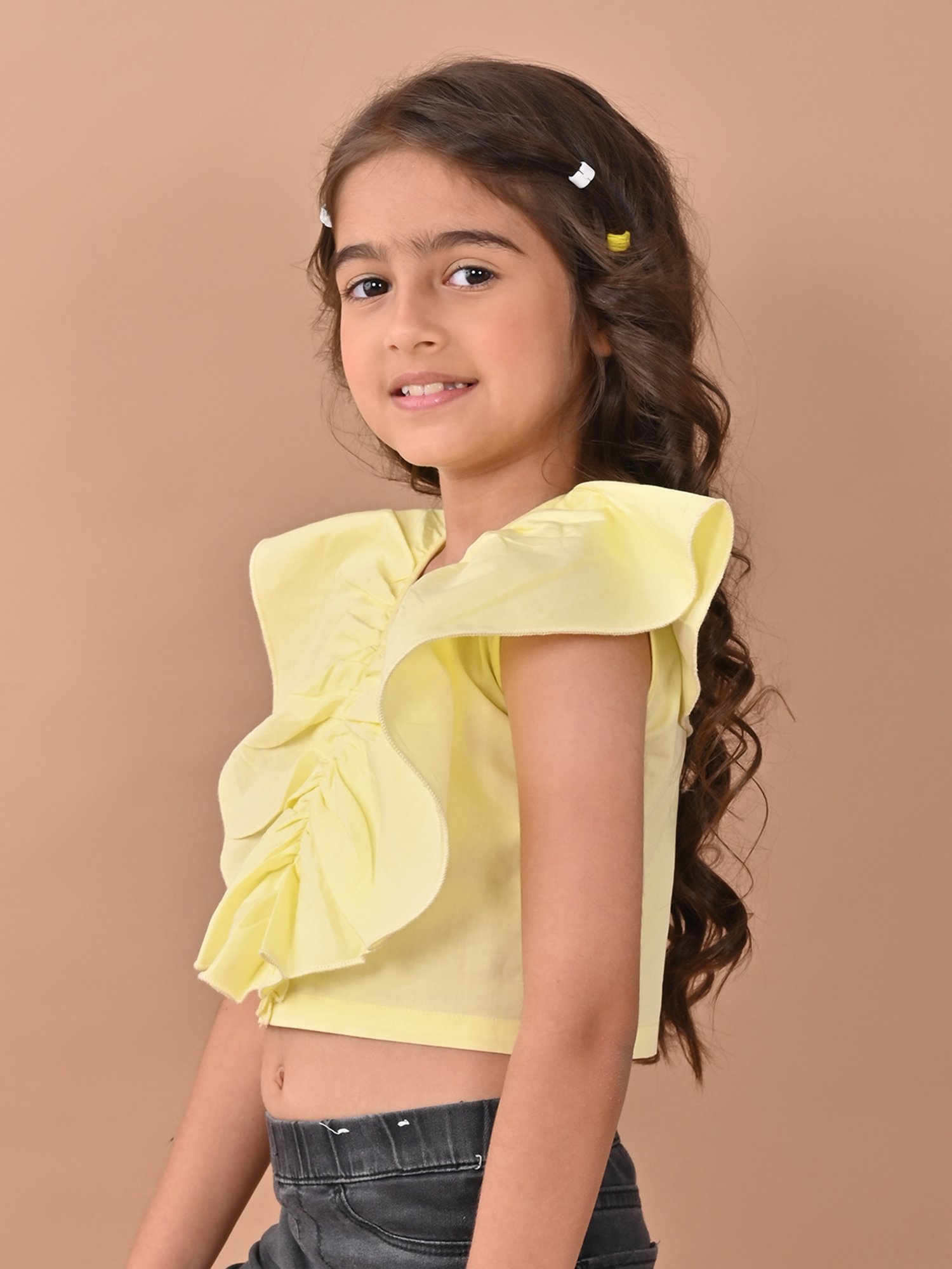 LilPicks Kids Yellow Solid Crop Top