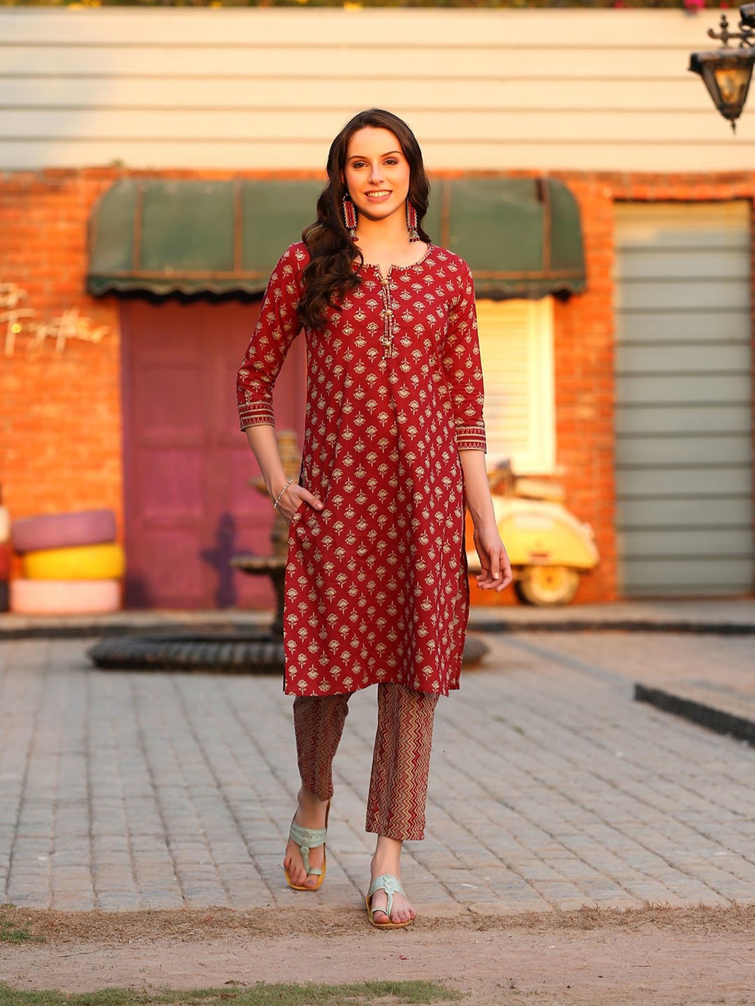 DECKEDUP Red Cotton Embellished Kurta With Pants