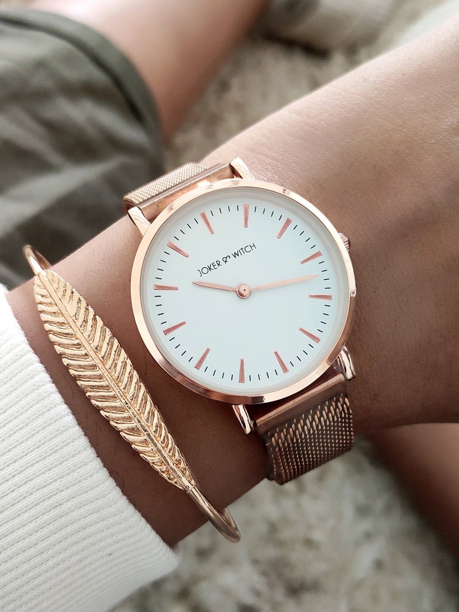 Daniel Klein DKG002-1 Analog Watch for Women With Bracelets