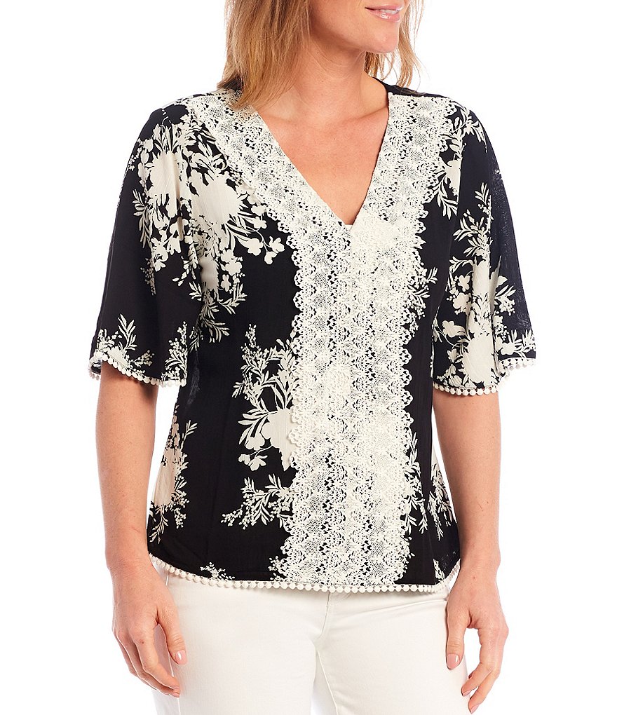 Bobeau Bouquet Print Lace Trim V-Neck Flutter Sleeve Top