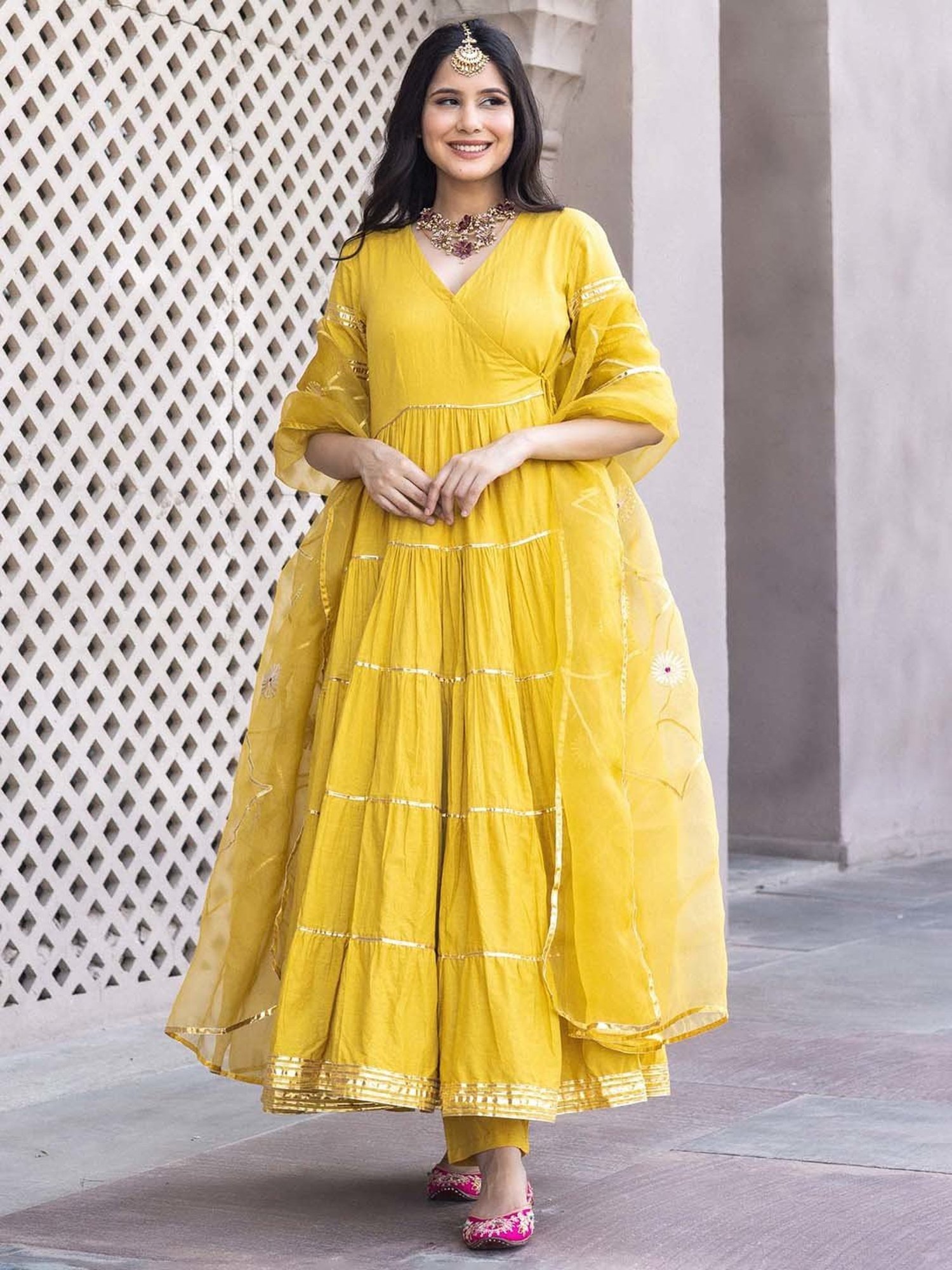 AACHHO Yellow Dahabi Gotapatti Cotton Suit Set