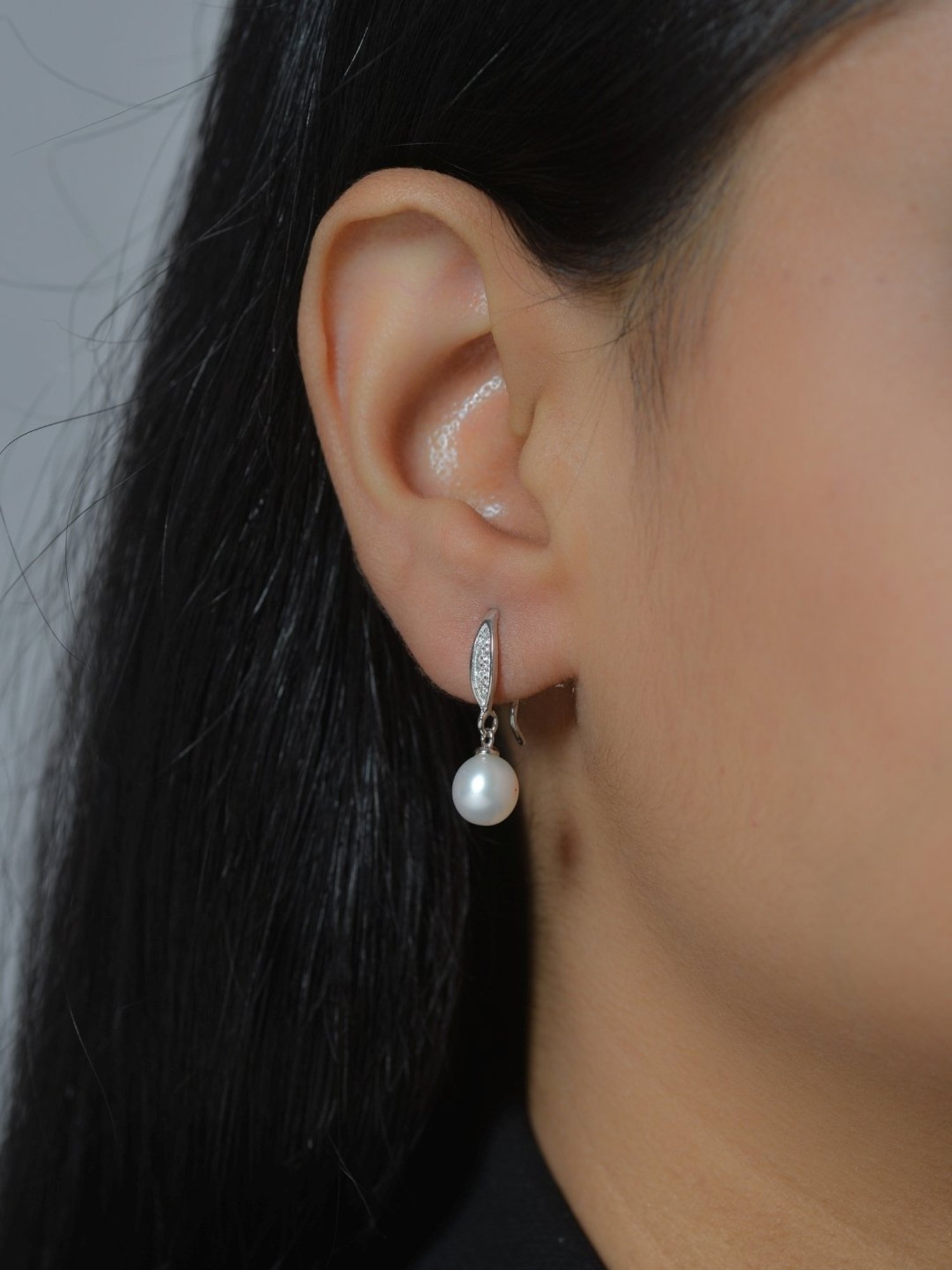 Clara 92.5 Sterling Silver Lily Earrings for Women