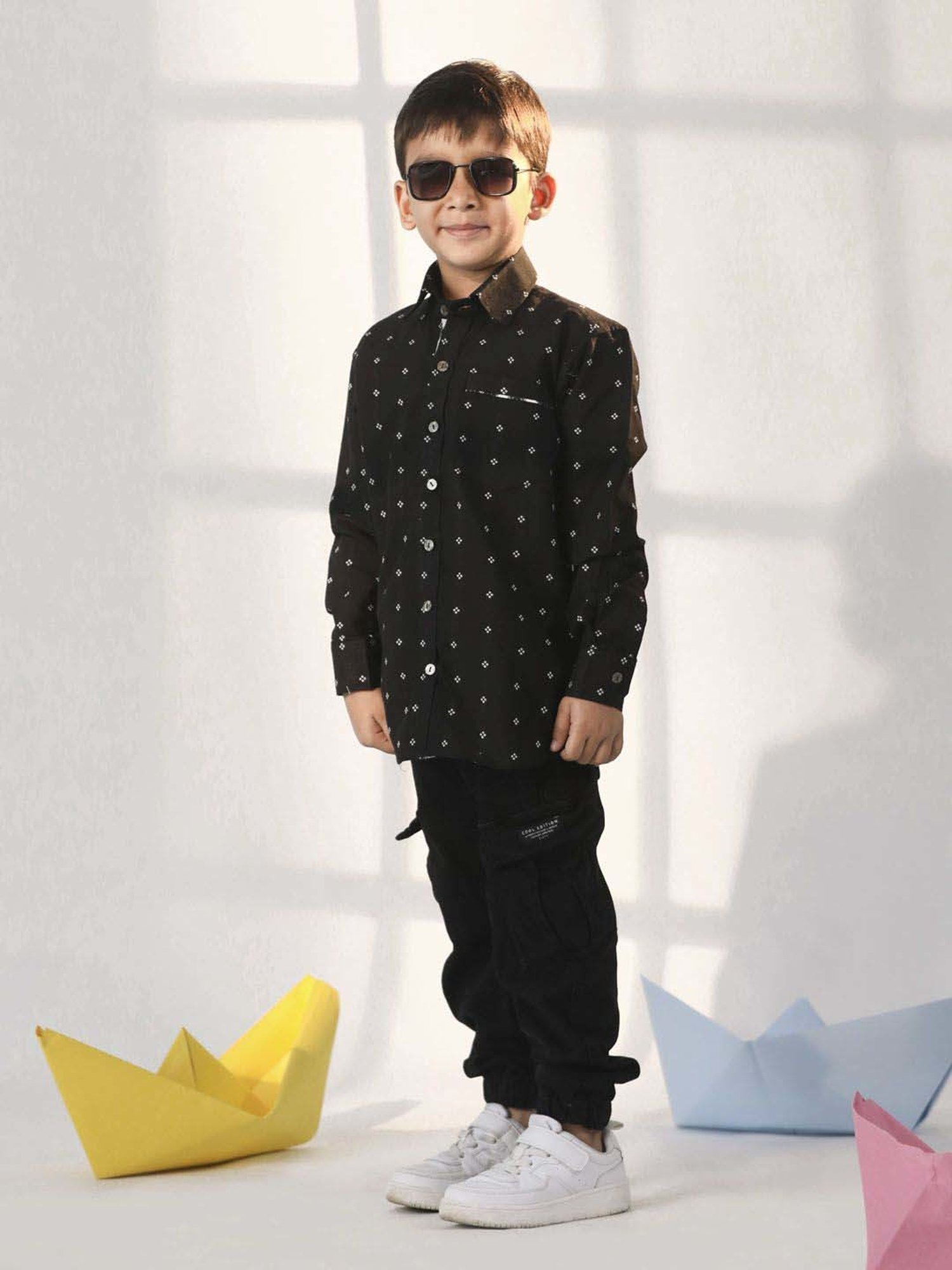 VASTRAMAY Boys Black Cotton Self Full Sleeves Shirts