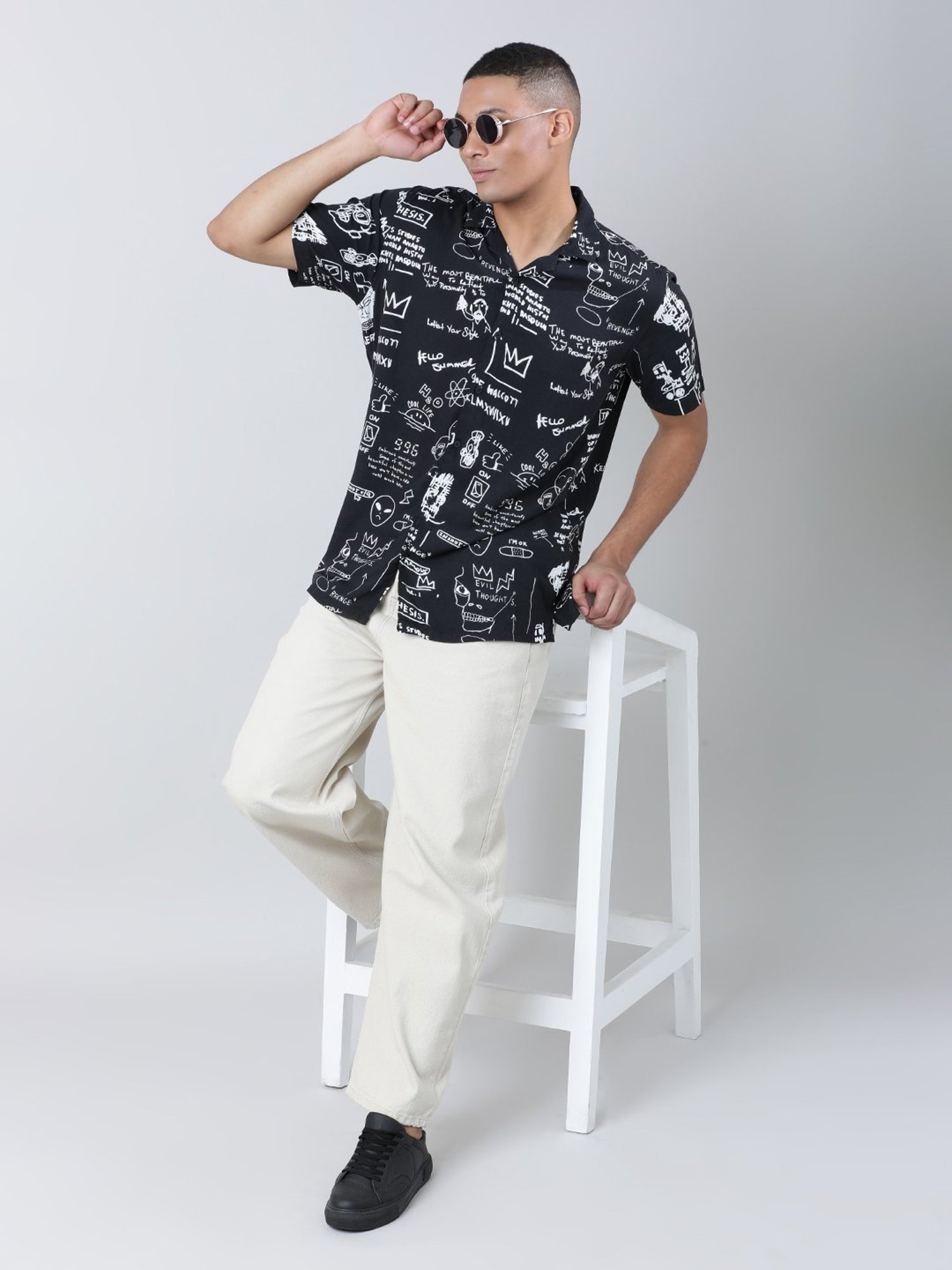 Bene Kleed Black & White Regular Fit Printed Shirt