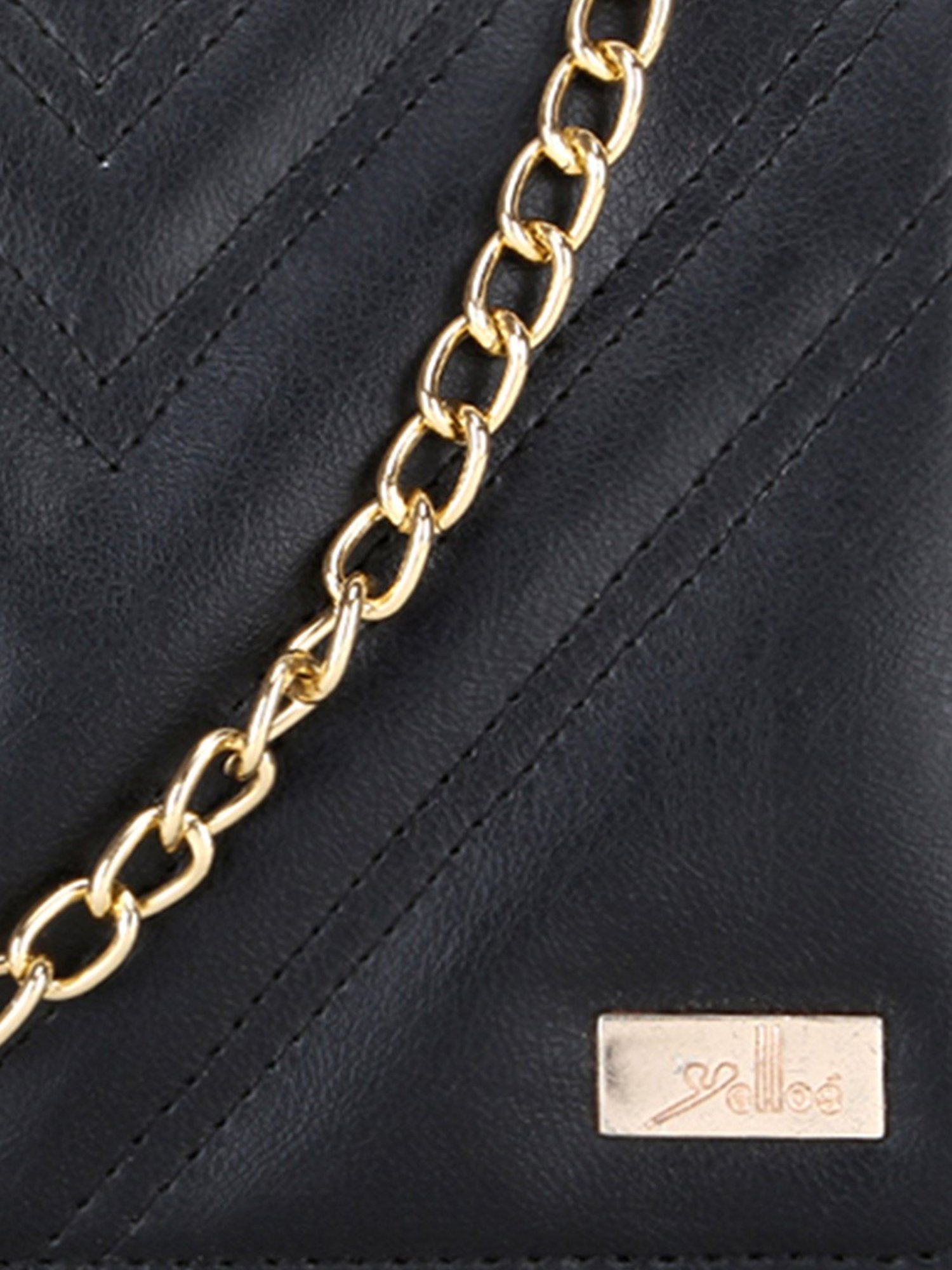 Yelloe Black Quilted Medium Sling Handbag