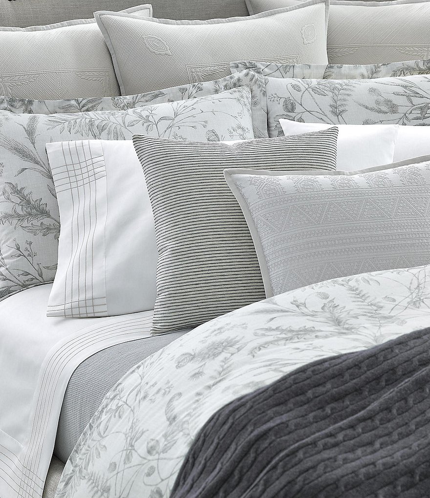 J. Queen New York Vera Bedding Collection