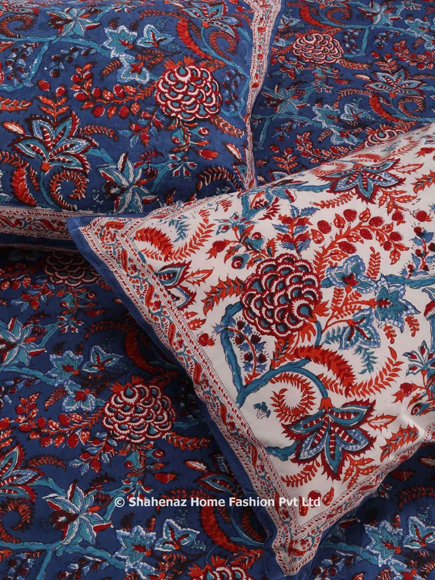 Shahenaz Navy Blue 220 TC Cotton Lagoon Single Bedsheet with 2 Pillow Covers