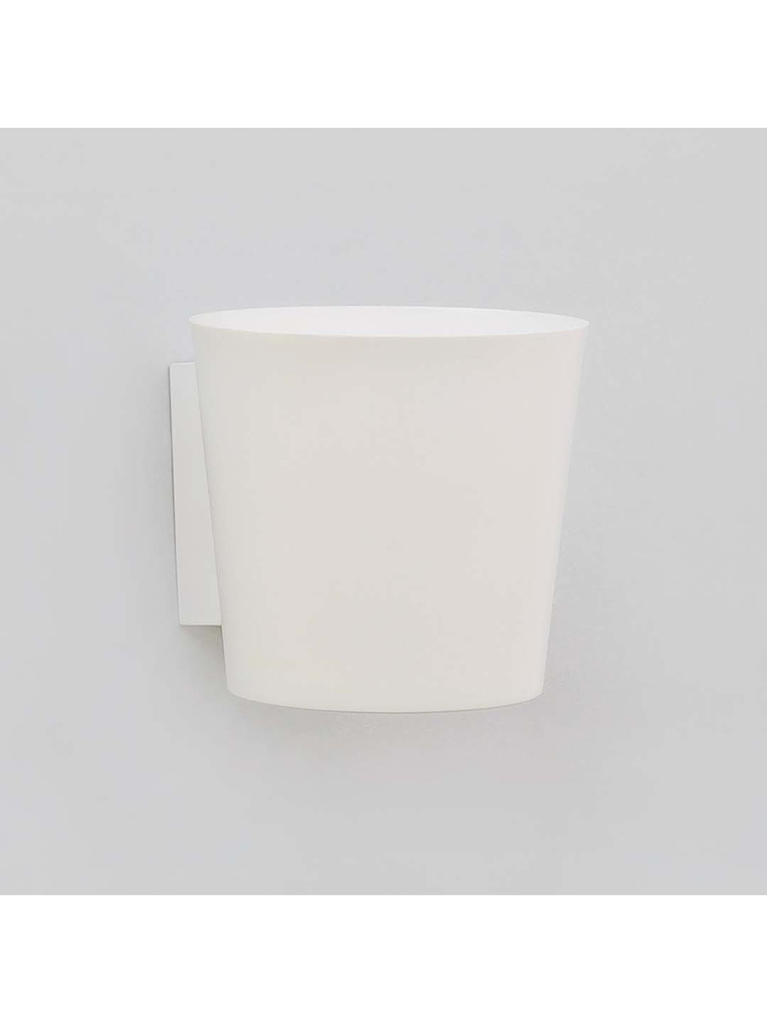 Kapoor E Illuminations Influx White Metal Wall Light - Set of 1