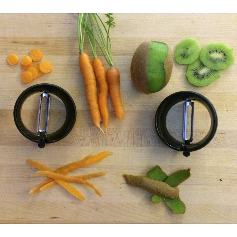 Microplane Grip n Strip Straight Peeler - Black