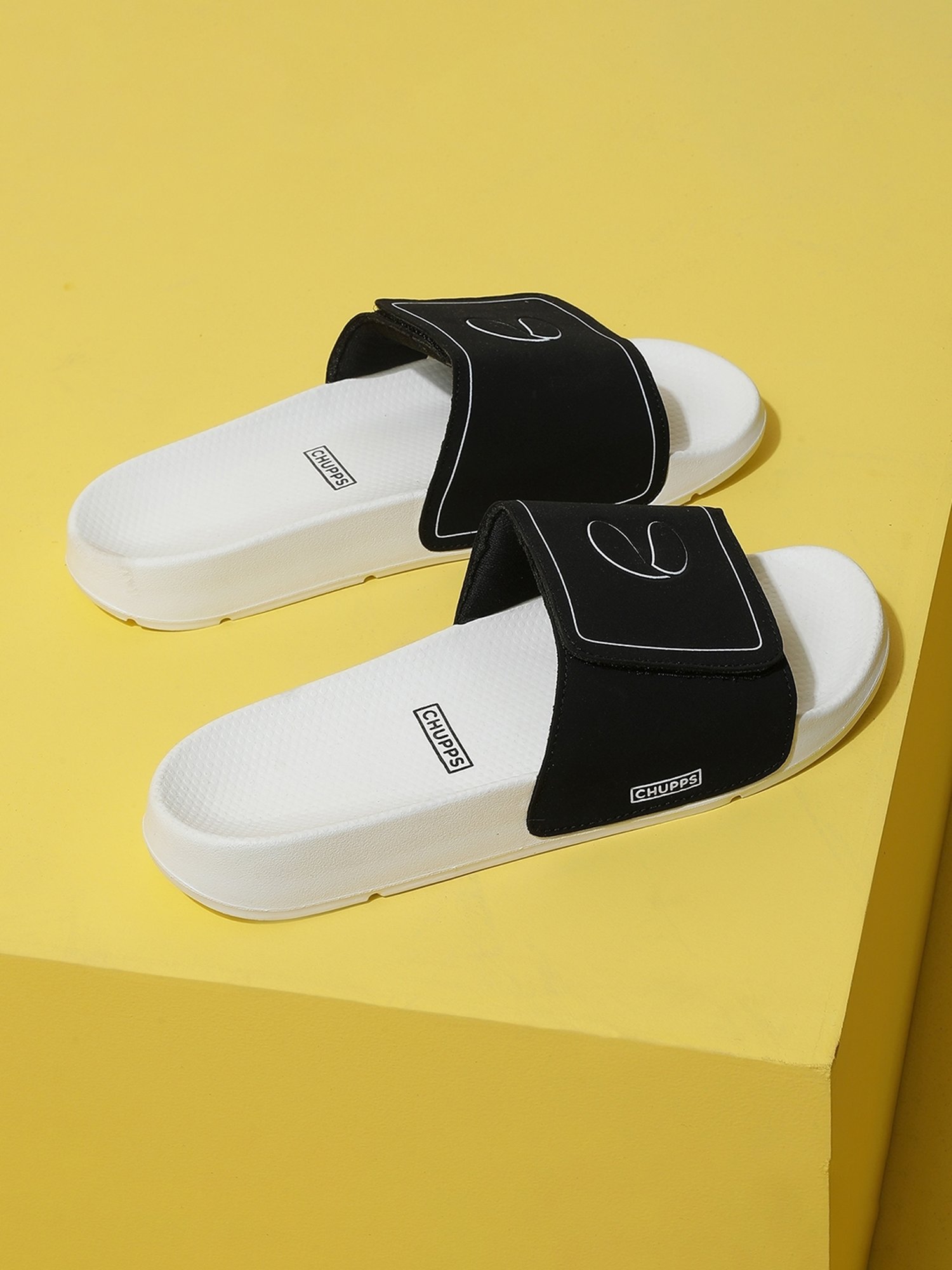 Chupps Men's White Slides