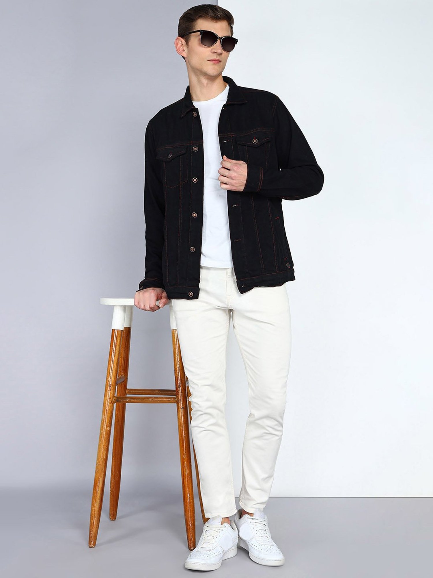 Kuons Avenue Black Regular Fit Denim Jacket