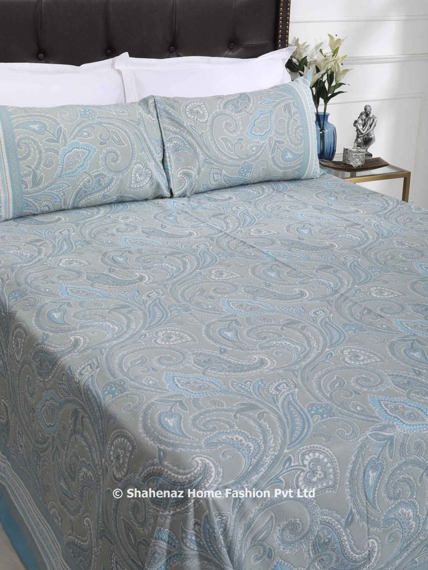Shahenaz Blue & Grey 120 TC Cotton Paisley Double Bedsheet with 2 Pillow Covers