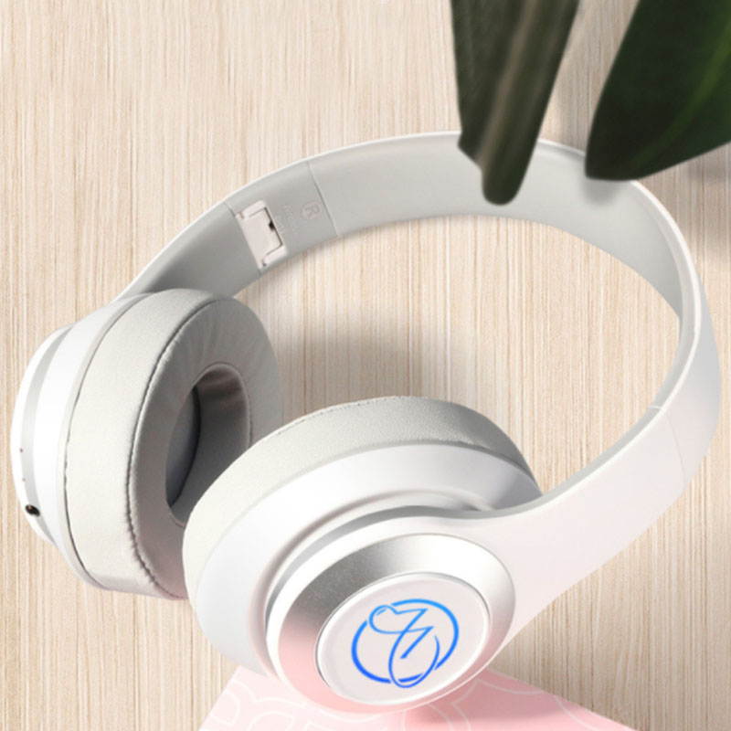 Wireless Bluetooth Headphones With Microphone and LED Light Foldable Stereo Wired and Wireless Switchable Noise Cancelling For iphone/Mp3/ipad/PC White