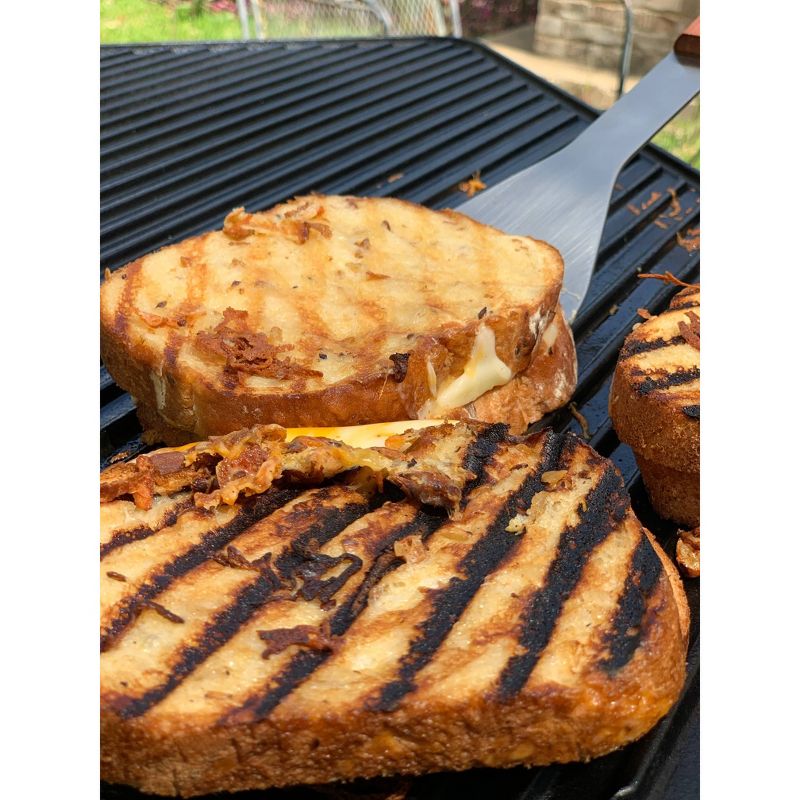 Lodge 10.5" Cast Iron Griddle