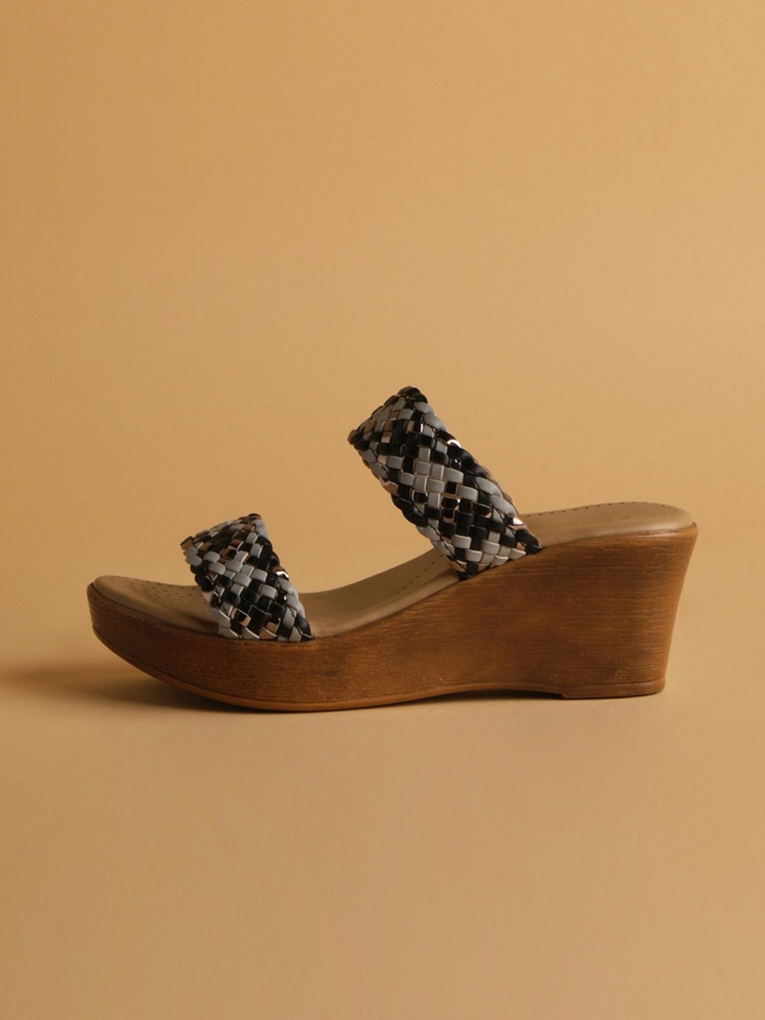 Eridani Women's Lecy Black Wedges