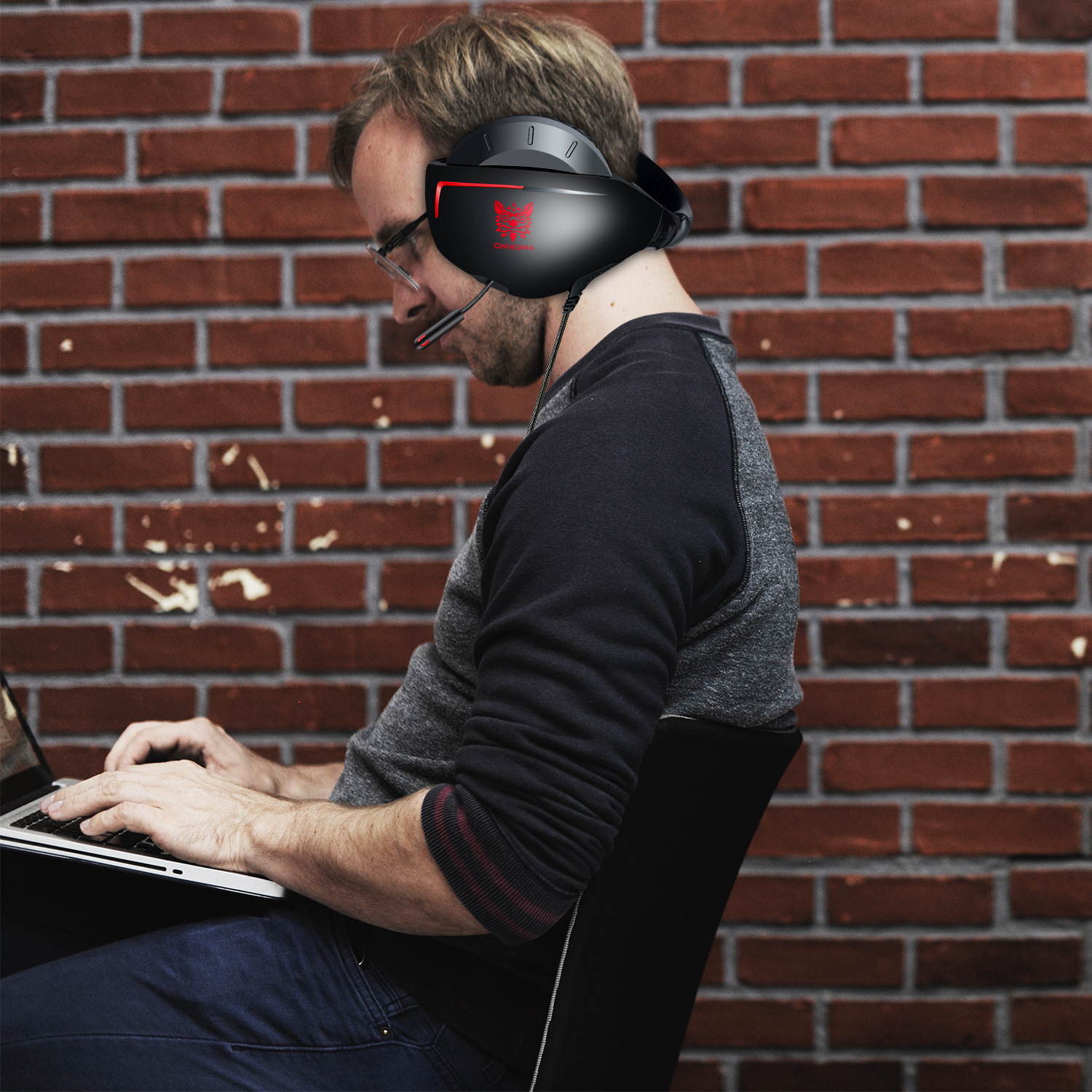 ONIKUMA K7 Gaming Headset Over-ear Dynamic Stereo Bass Sound Headset with Adjustable Headband Microphone for PS4 Xbox One PC