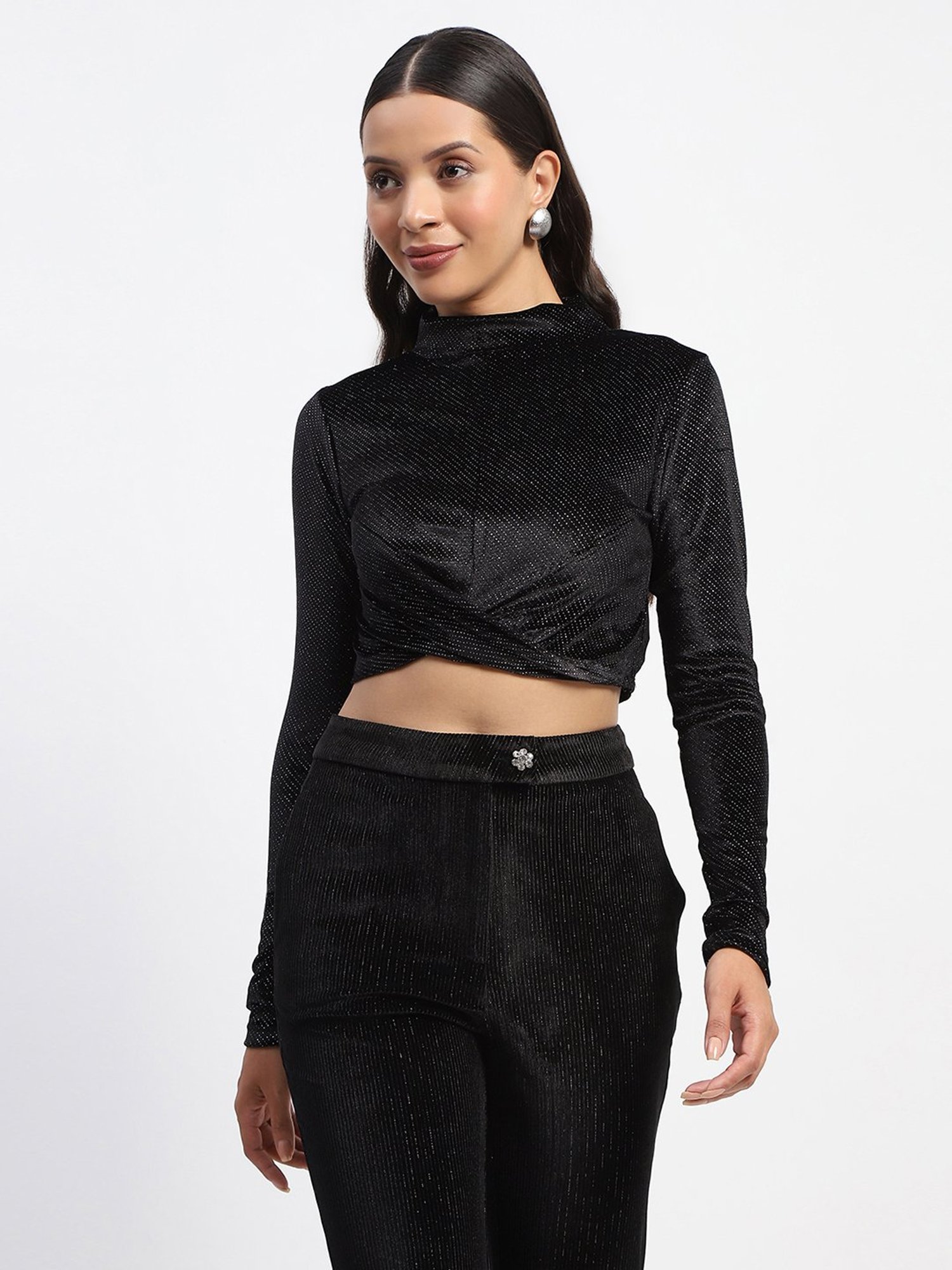 MADAME Black Cotton Textured Crop Top