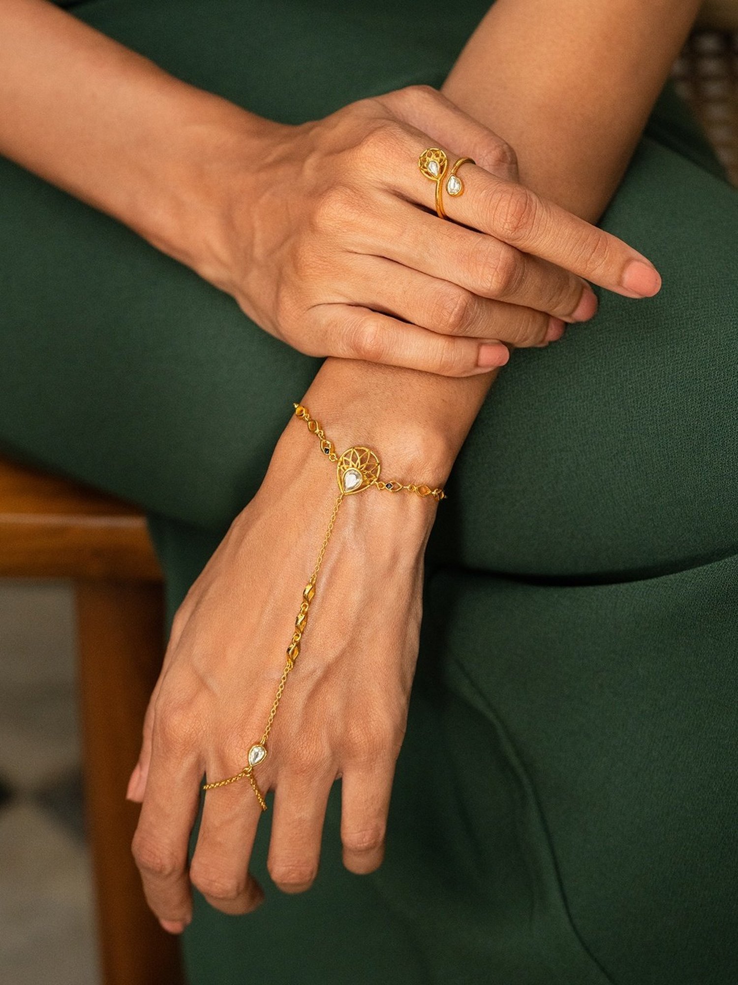 Shaya 92.5 Sterling Silver Queen of Encouragement Hand Harness Bracelet for Women