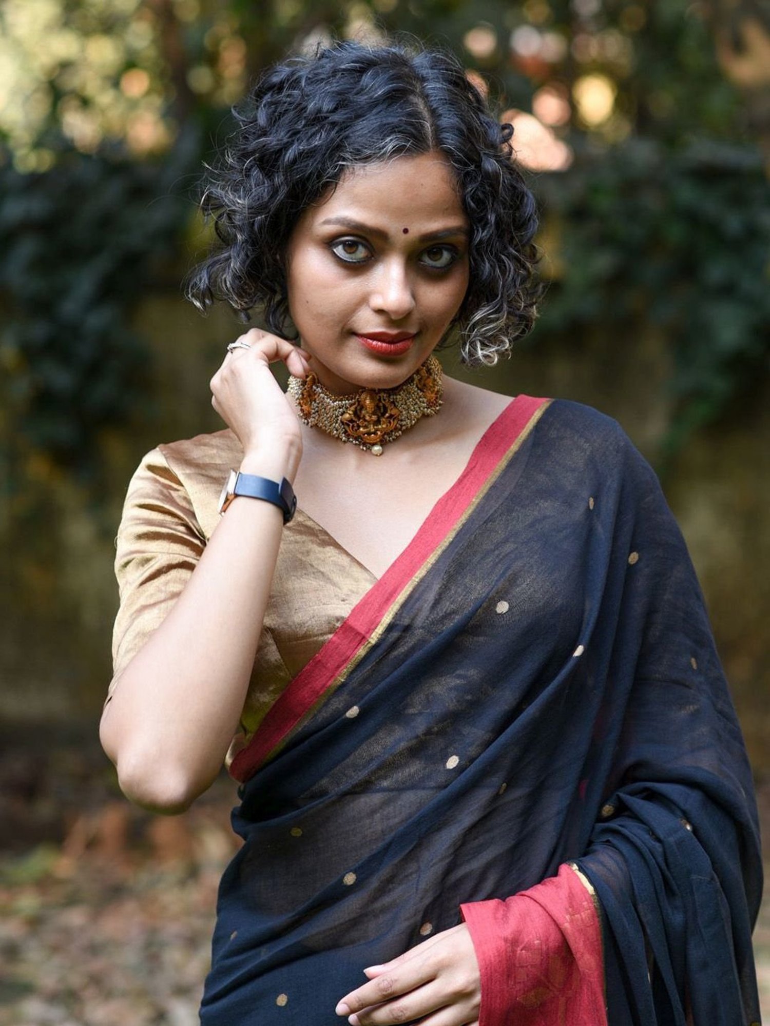 Suta Black Cotton Woven Saree Without Blouse