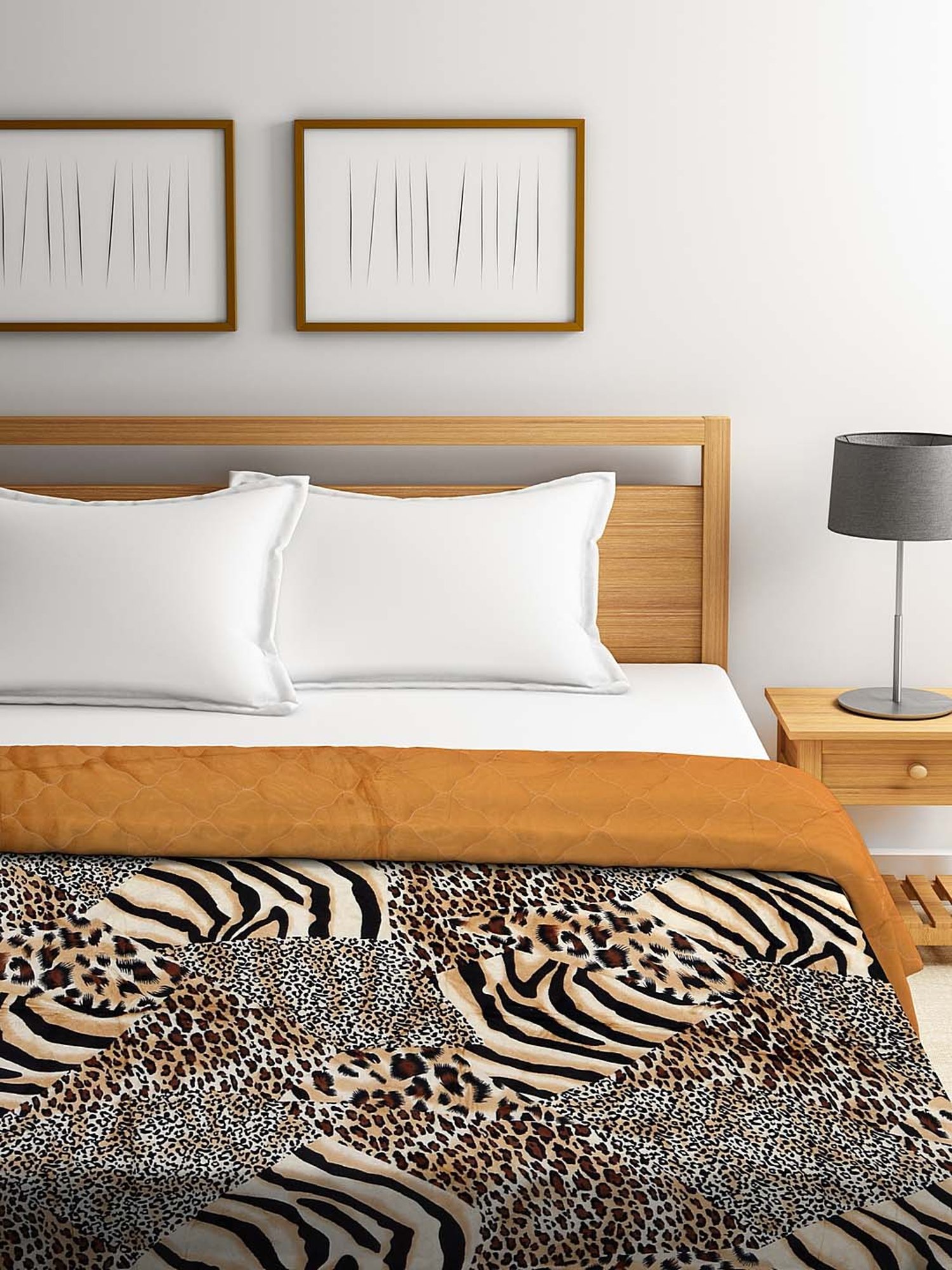 Welspun Bliss Light Silver & Blue Microfibre 120 GSM Shell Double Bed Quilt