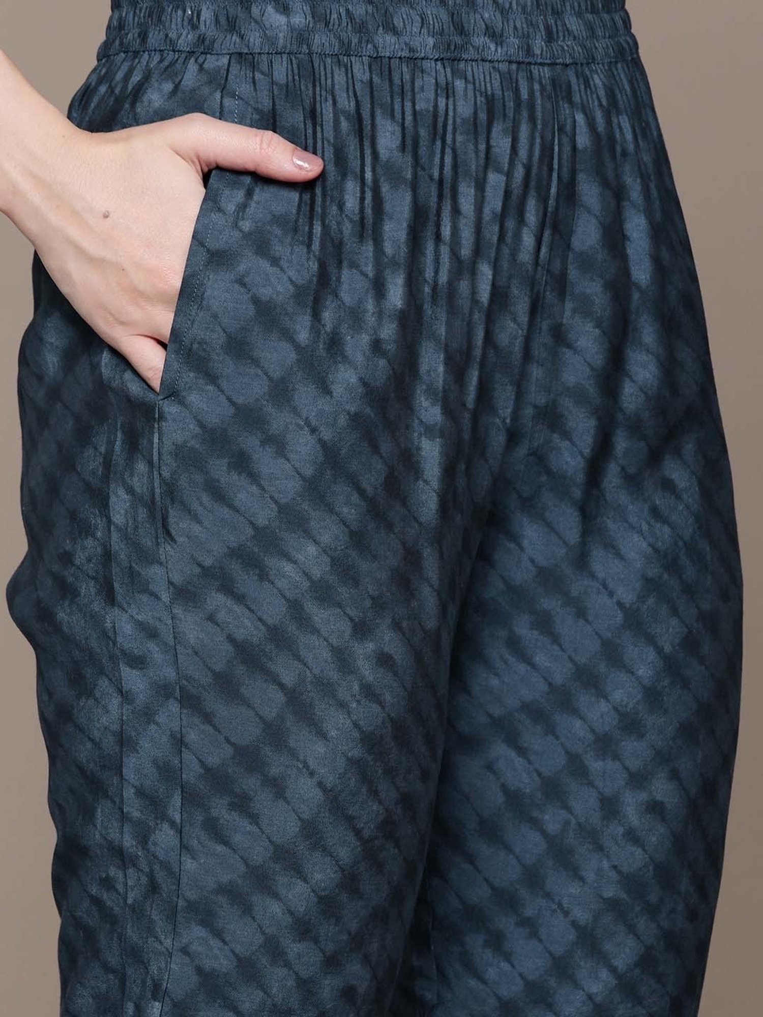 READIPRINT FASHIONS Blue Printed Kurta Pant Set