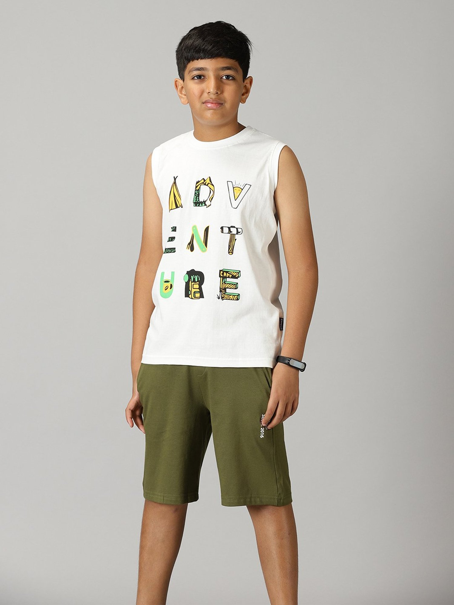 Kiddopanti Kids White & Olive Printed T-Shirt with Shorts