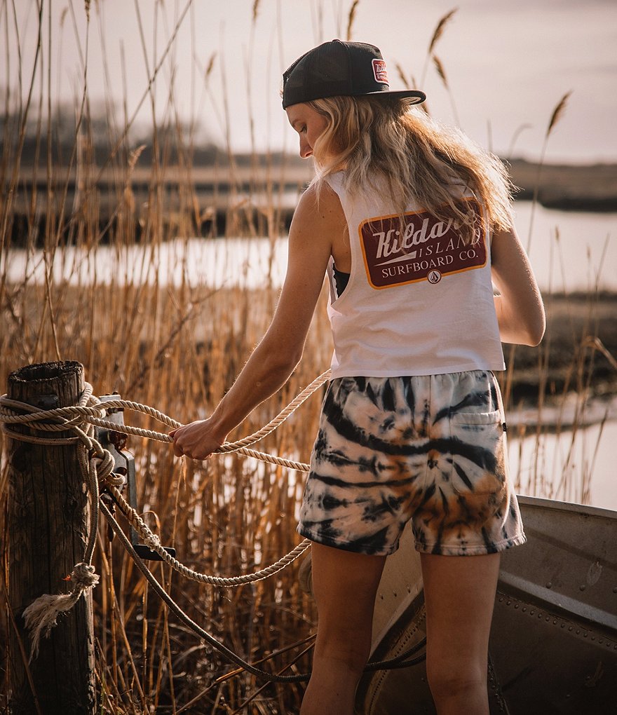 June & Hudson Floral Asymmetrical Button Front Tank Top