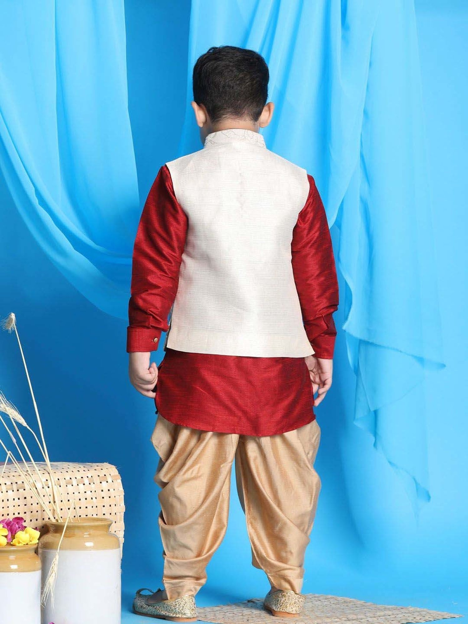 VASTRAMAY Boys Multicolor Embroidery Full Sleeves Kurta Sets