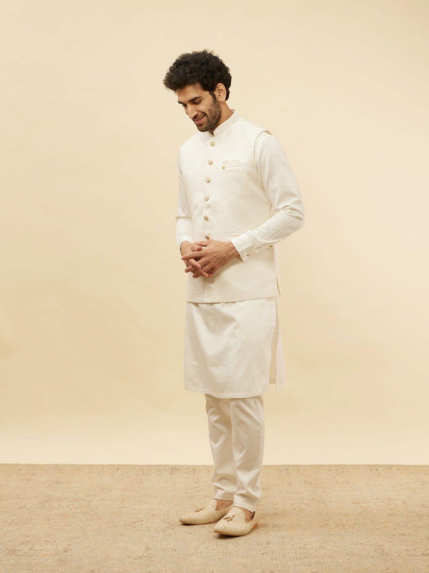 Manyavar Off White Regular Fit Self Design Nehru Jacket